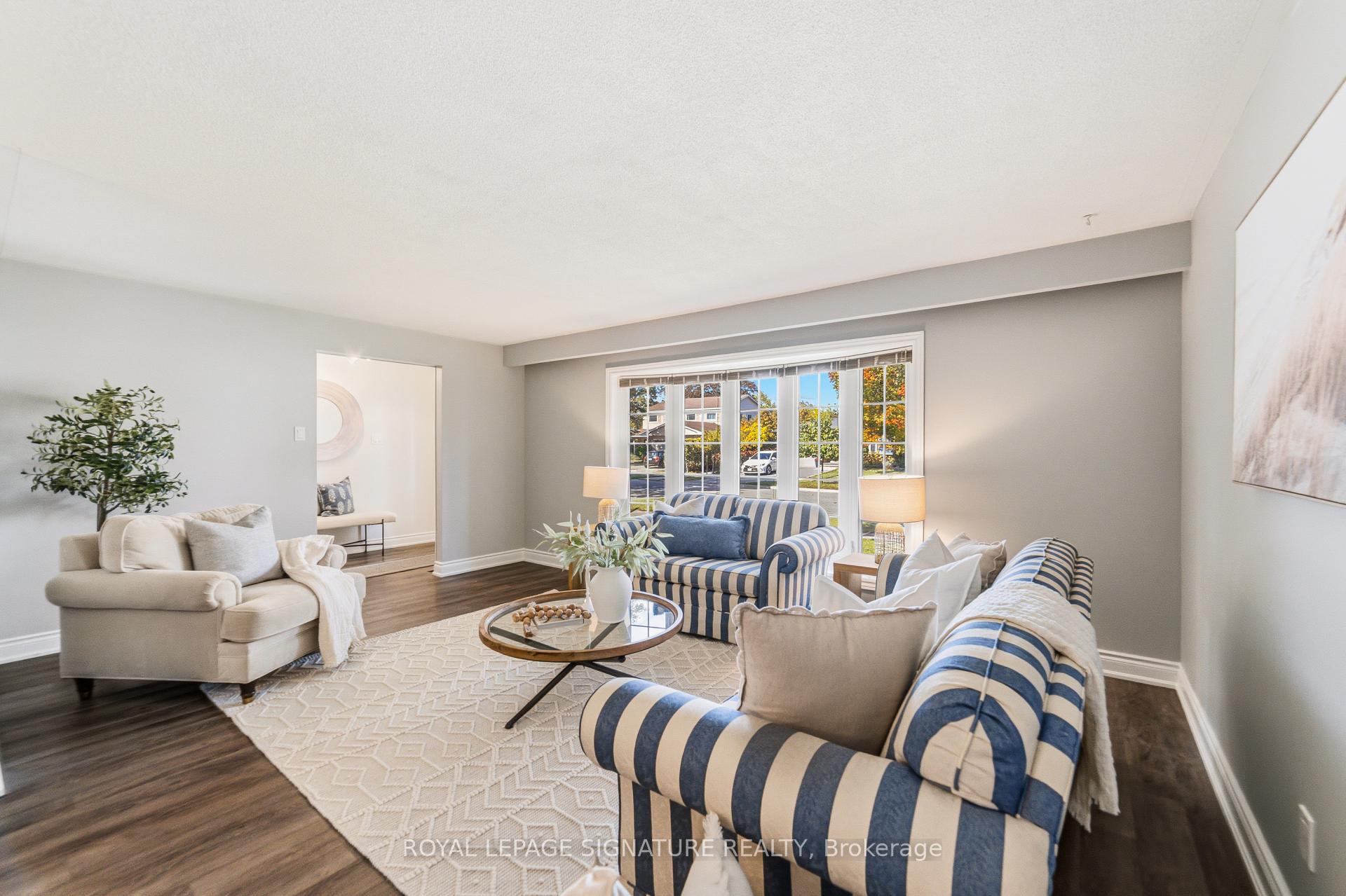 Photo 4 of 220 Chebucto Drive, Oakville, Ford — HOMEH