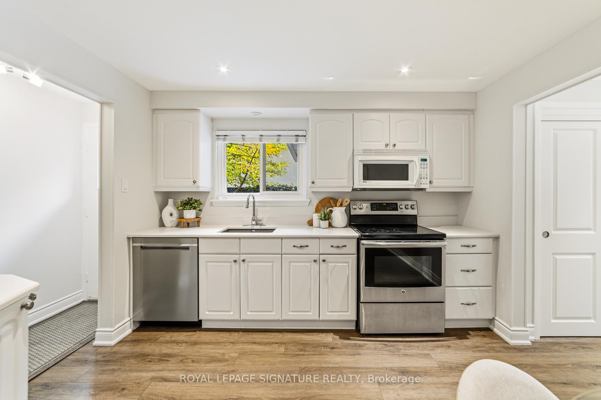 Photo 9 of 220 Chebucto Drive, Oakville, Ford — HOMEH