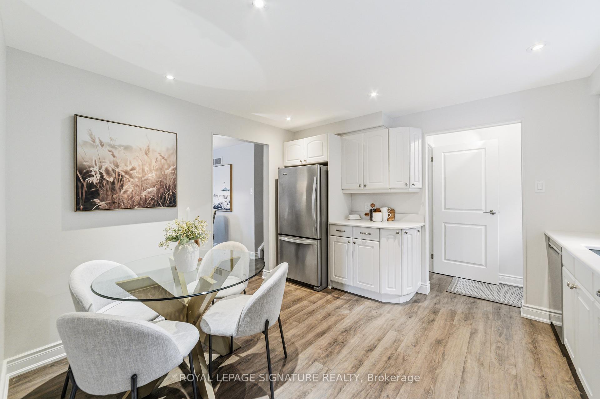 Photo 11 of 220 Chebucto Drive, Oakville, Ford — HOMEH