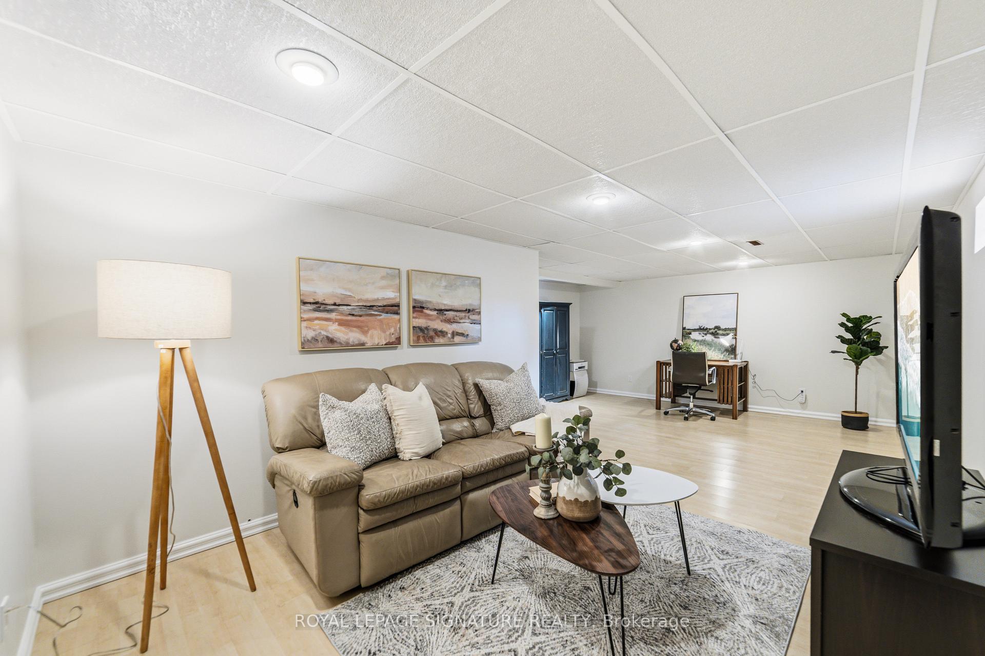 Photo 22 of 220 Chebucto Drive, Oakville, Ford — HOMEH