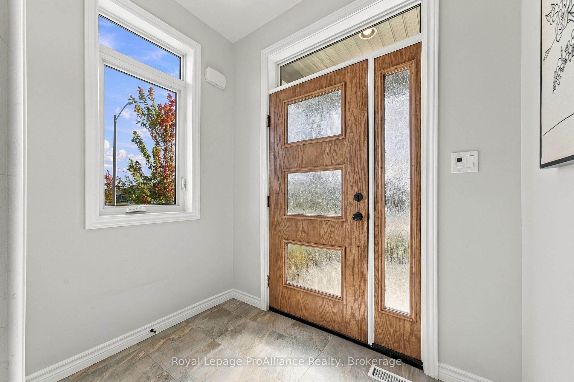 Photo 4 of 18 Covington Crescent, Belleville, Thurlow Ward — HOMEH