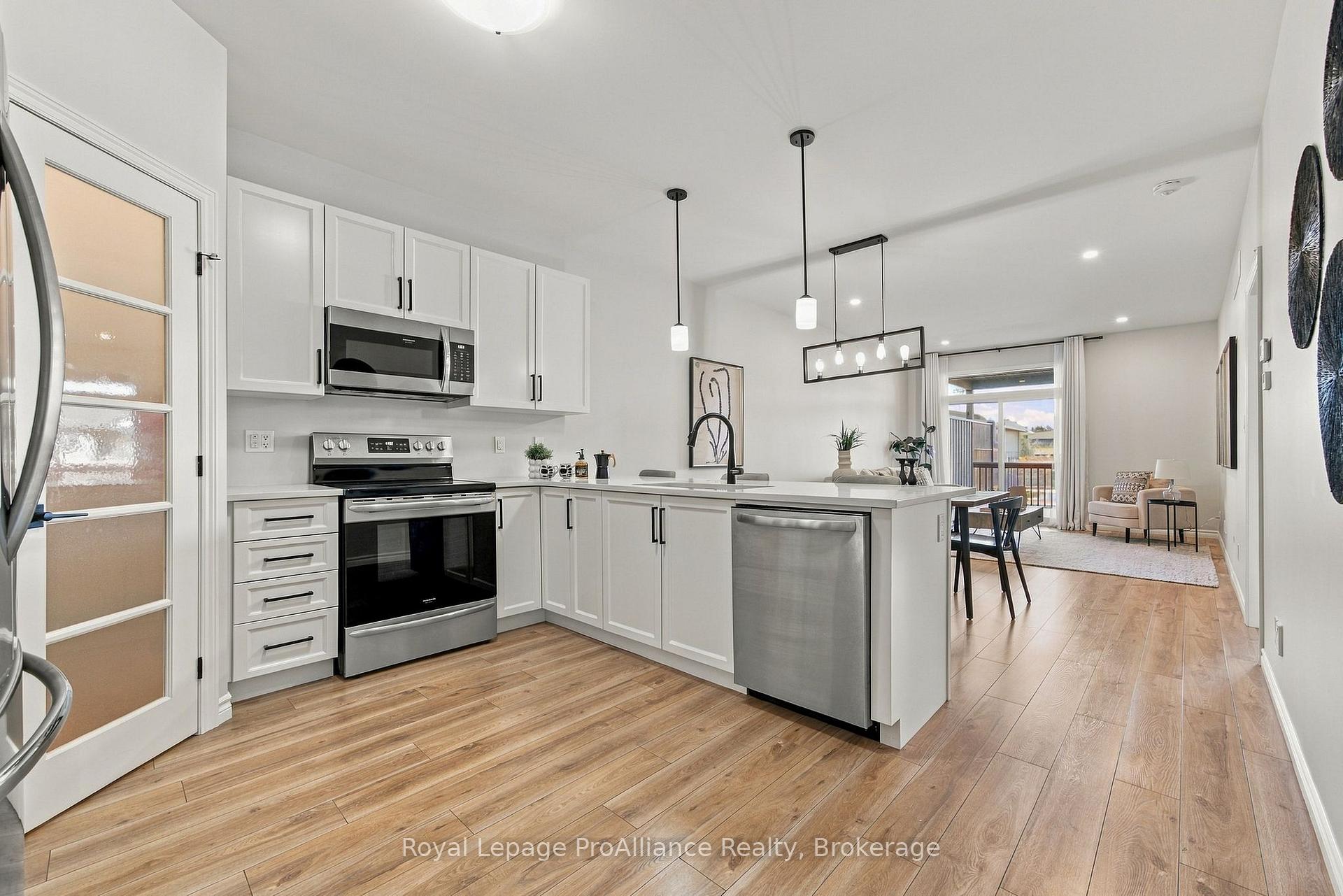 Photo 8 of 18 Covington Crescent, Belleville, Thurlow Ward — HOMEH