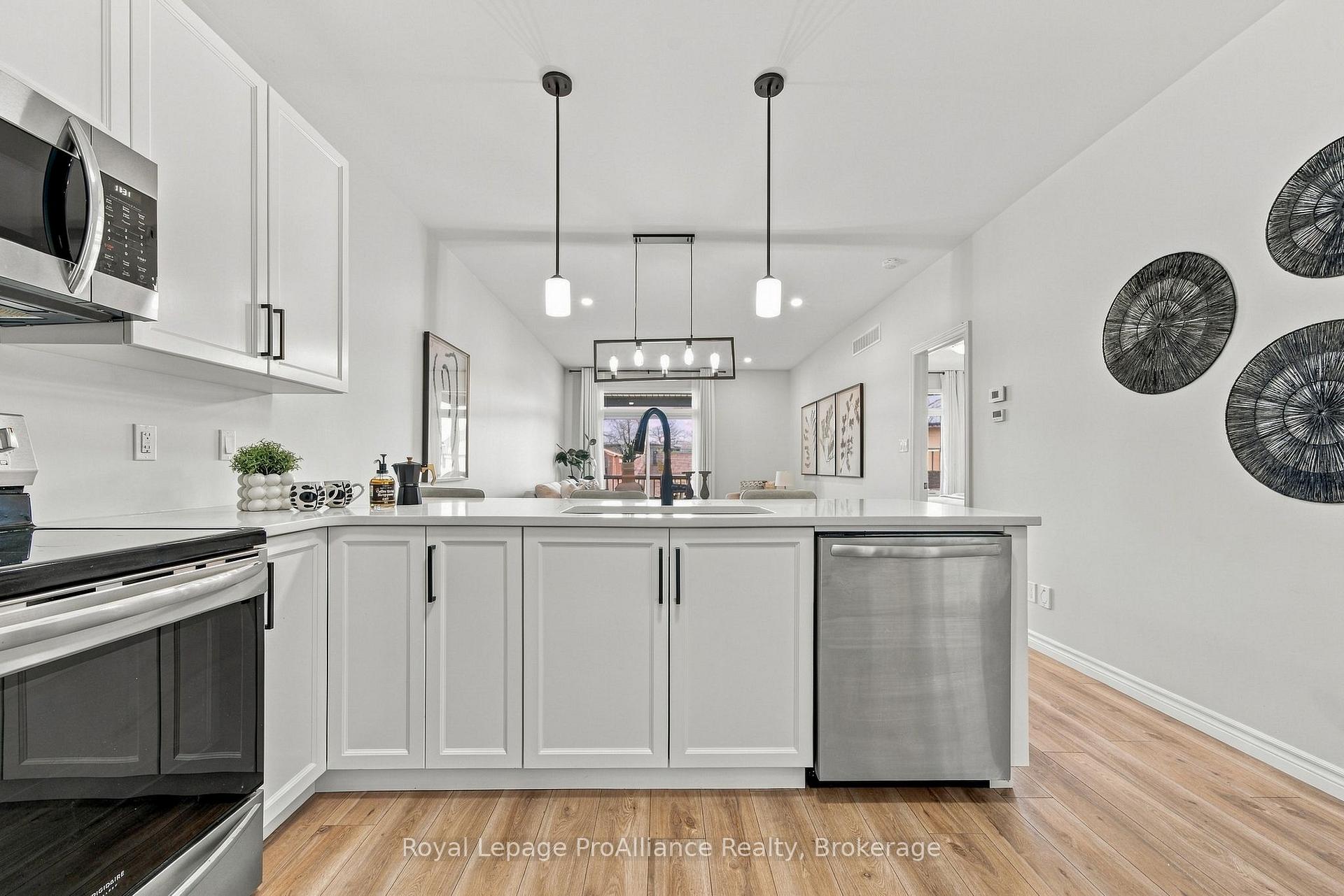 Photo 9 of 18 Covington Crescent, Belleville, Thurlow Ward — HOMEH