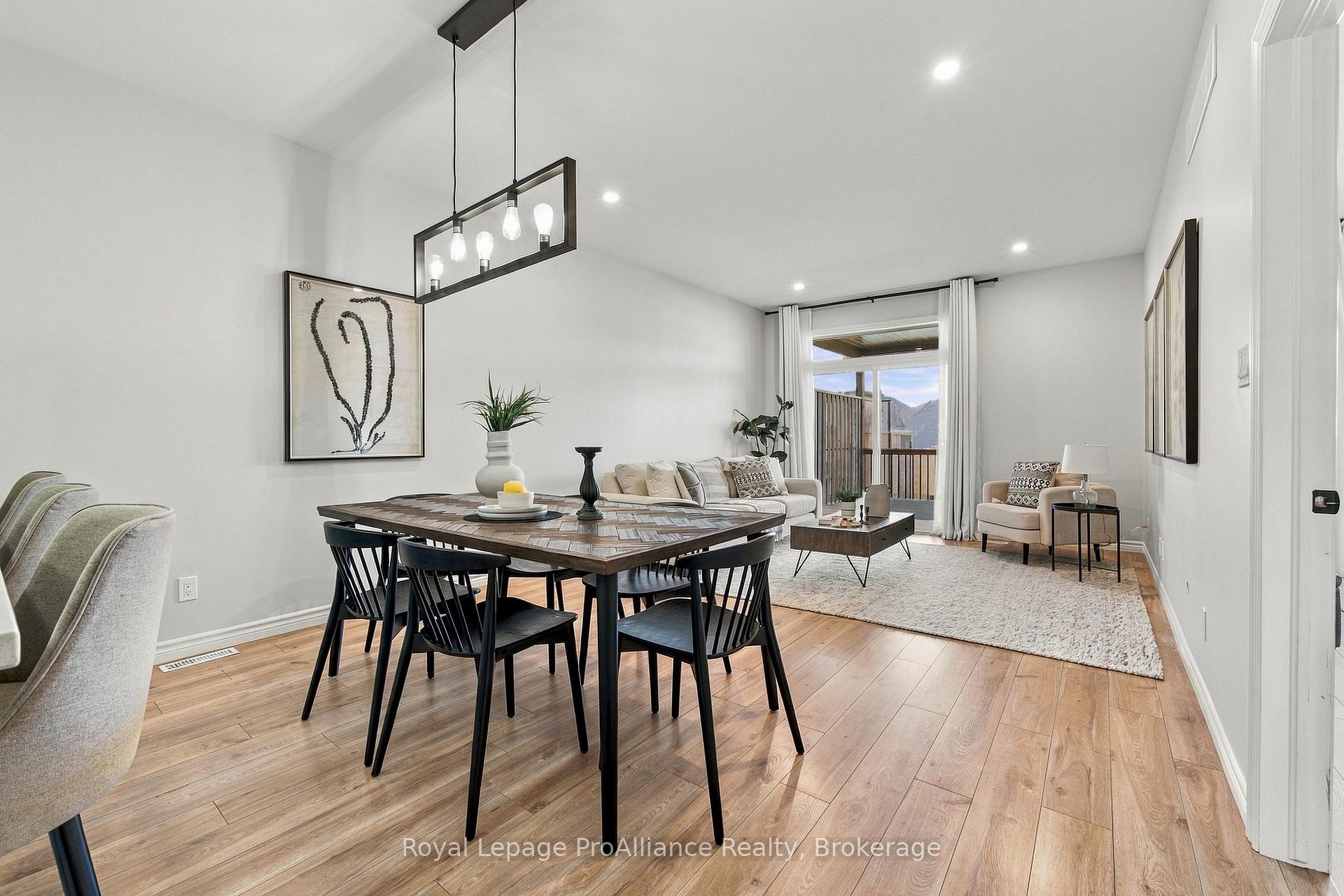 Photo 12 of 18 Covington Crescent, Belleville, Thurlow Ward — HOMEH