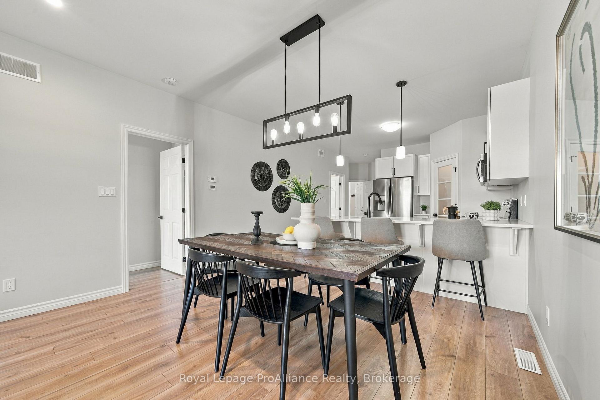 Photo 16 of 18 Covington Crescent, Belleville, Thurlow Ward — HOMEH