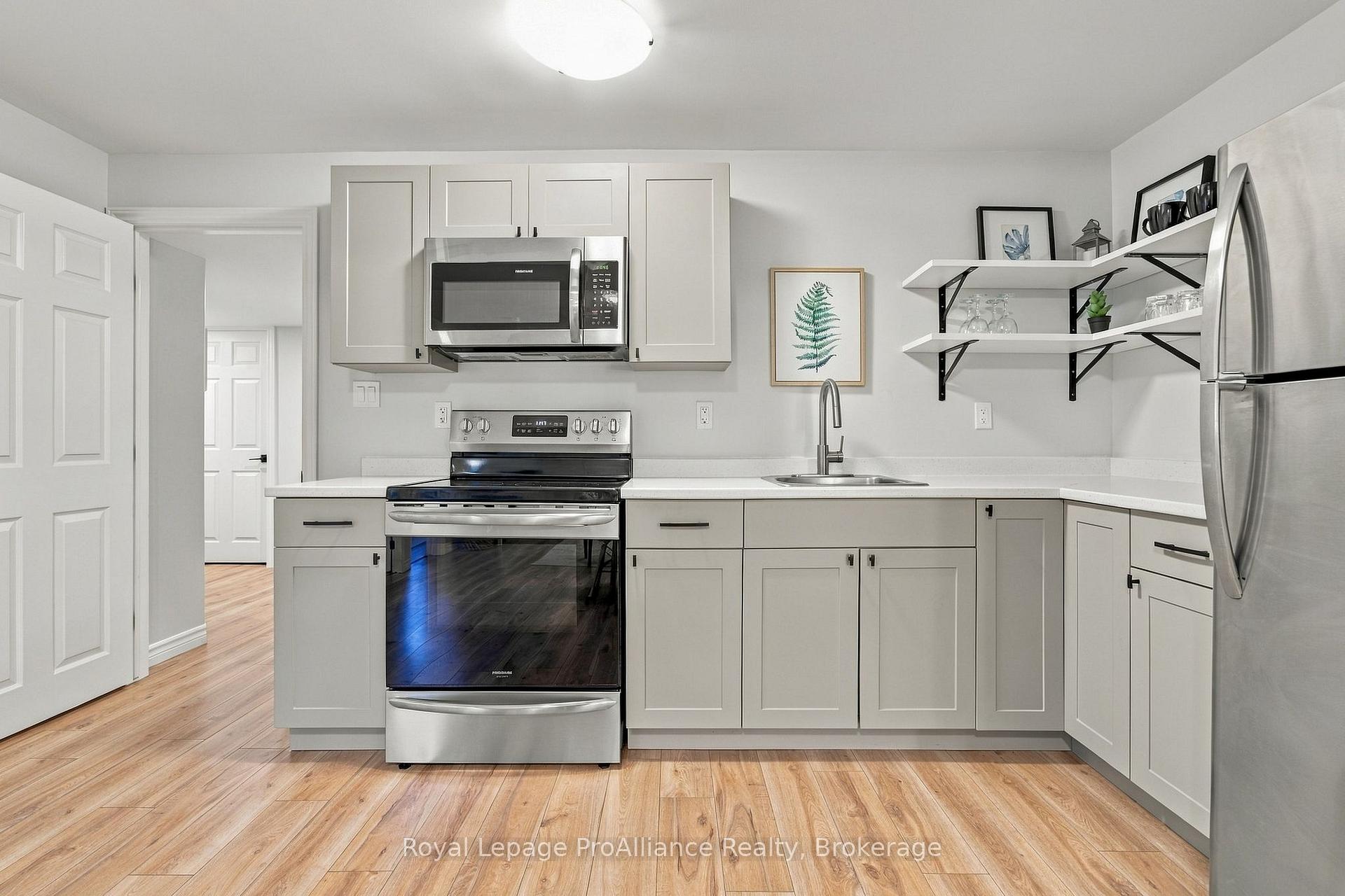 Photo 30 of 18 Covington Crescent, Belleville, Thurlow Ward — HOMEH