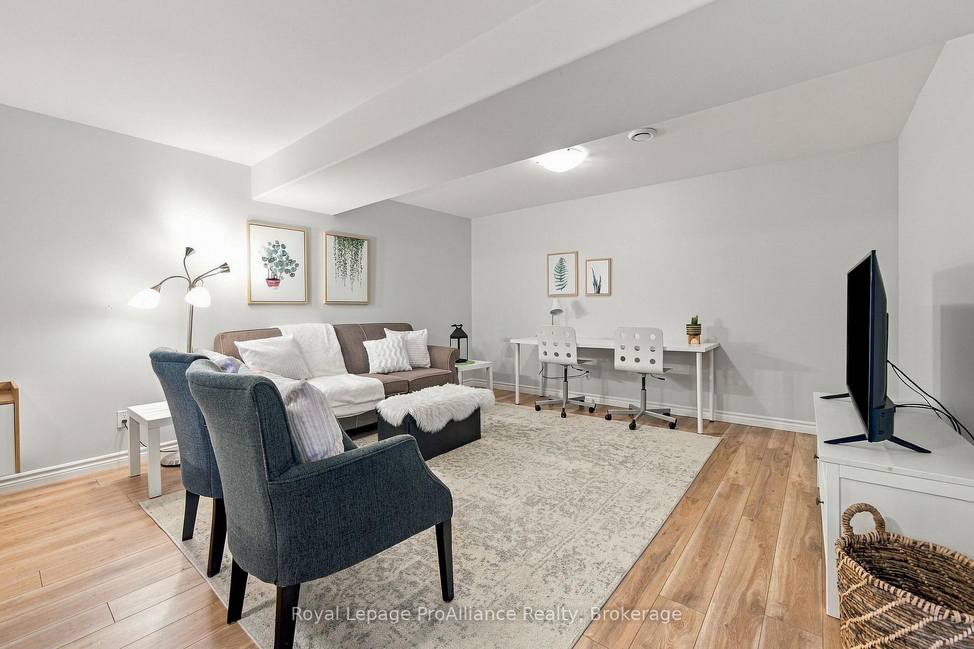 Photo 32 of 18 Covington Crescent, Belleville, Thurlow Ward — HOMEH