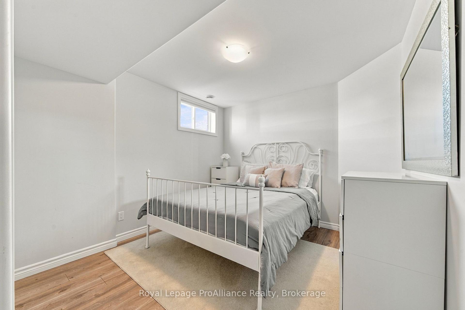 Photo 36 of 18 Covington Crescent, Belleville, Thurlow Ward — HOMEH