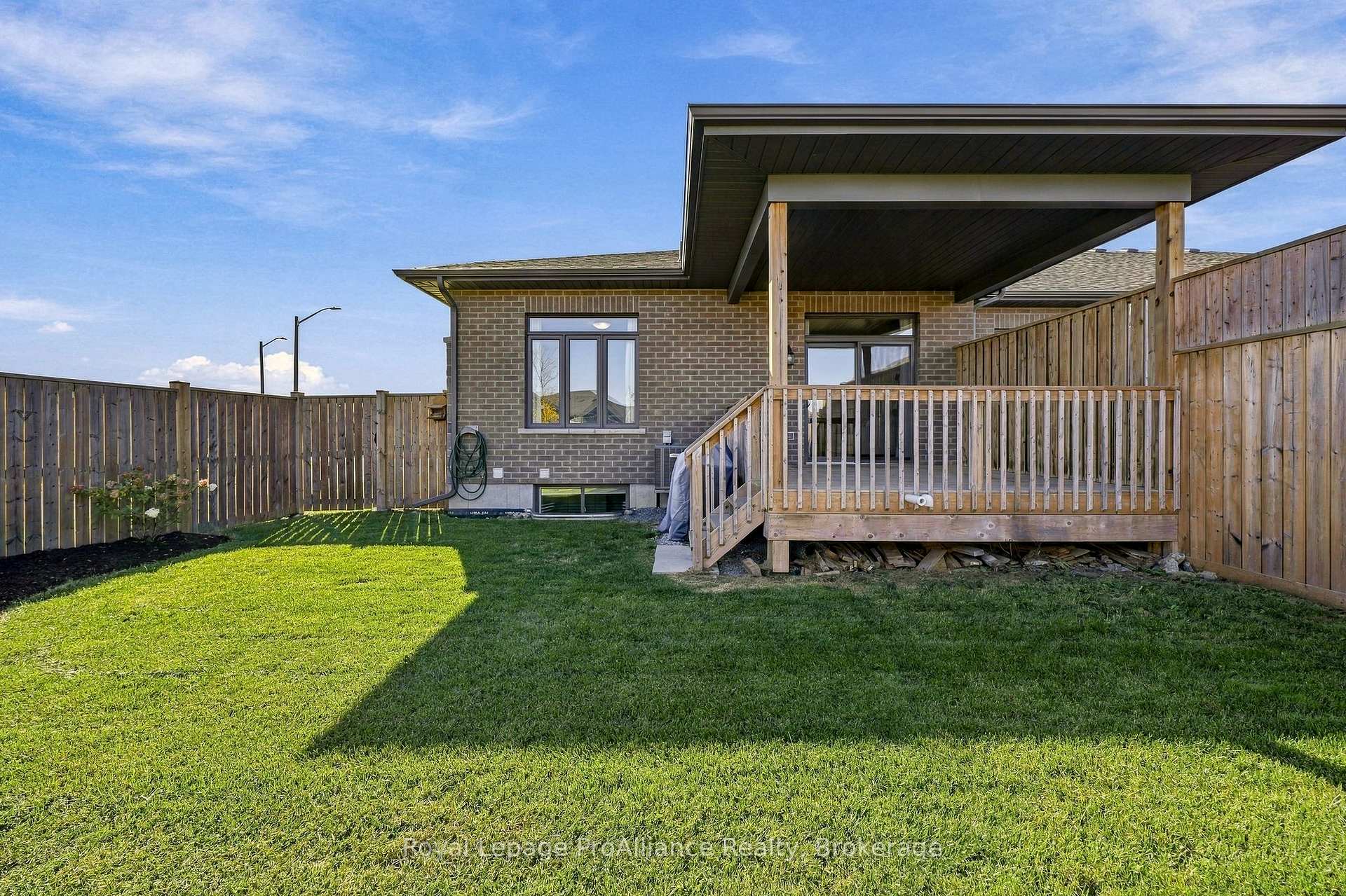 Photo 42 of 18 Covington Crescent, Belleville, Thurlow Ward — HOMEH