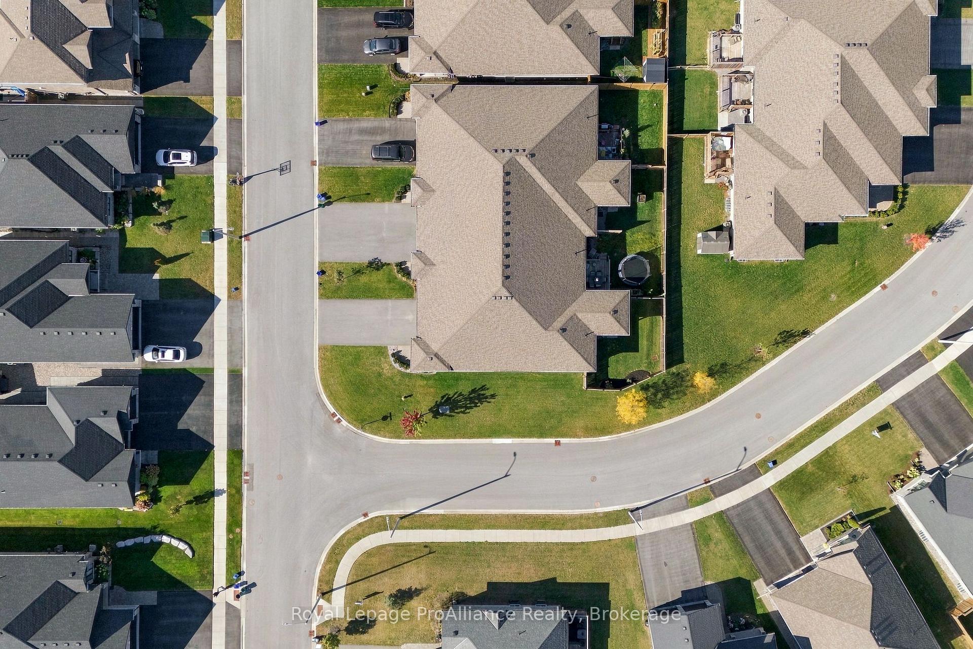Photo 47 of 18 Covington Crescent, Belleville, Thurlow Ward — HOMEH