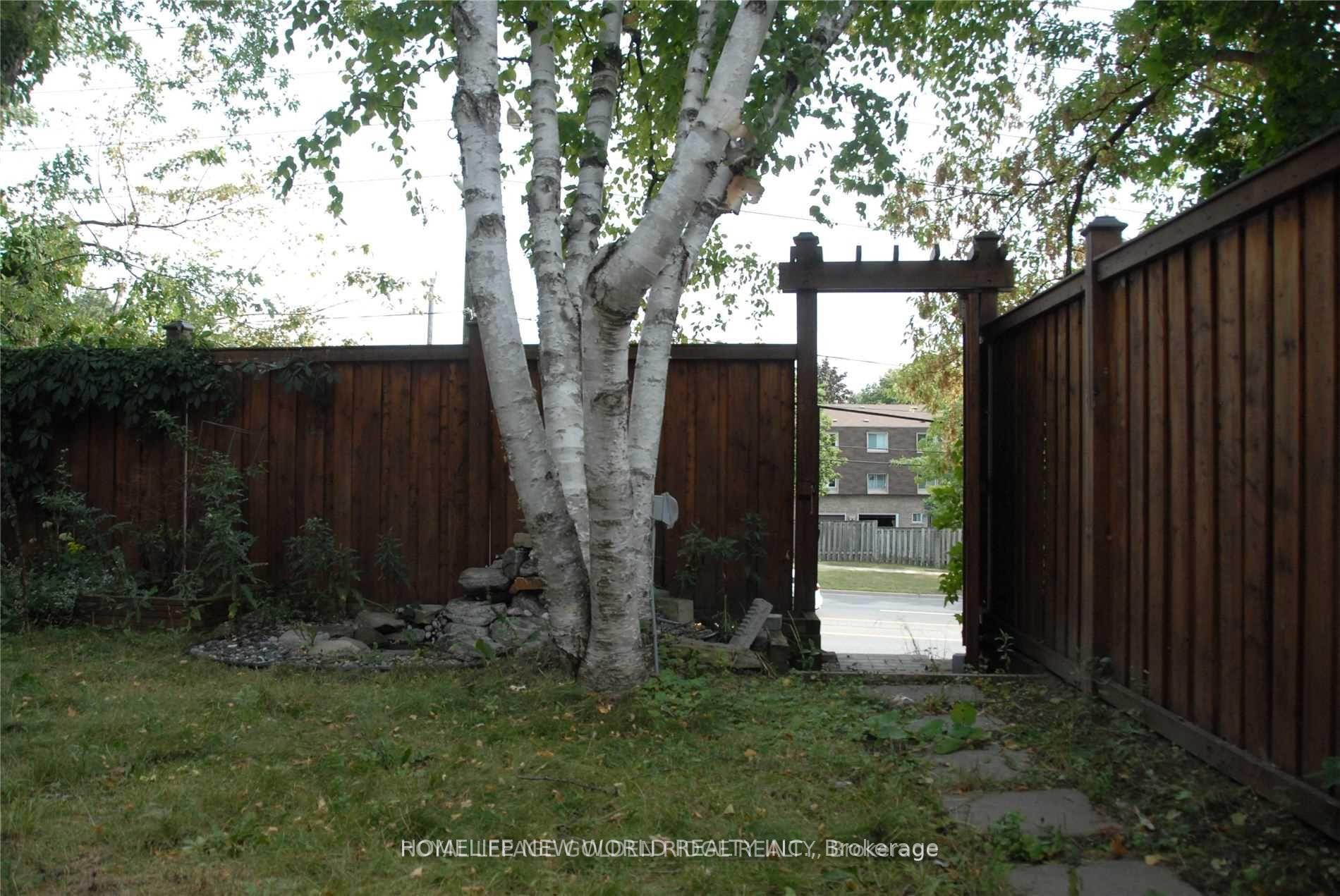 Photo 3 of Unit BSMT, 39 Aberfeldy Crescent, Markham, German Mills — HOMEH