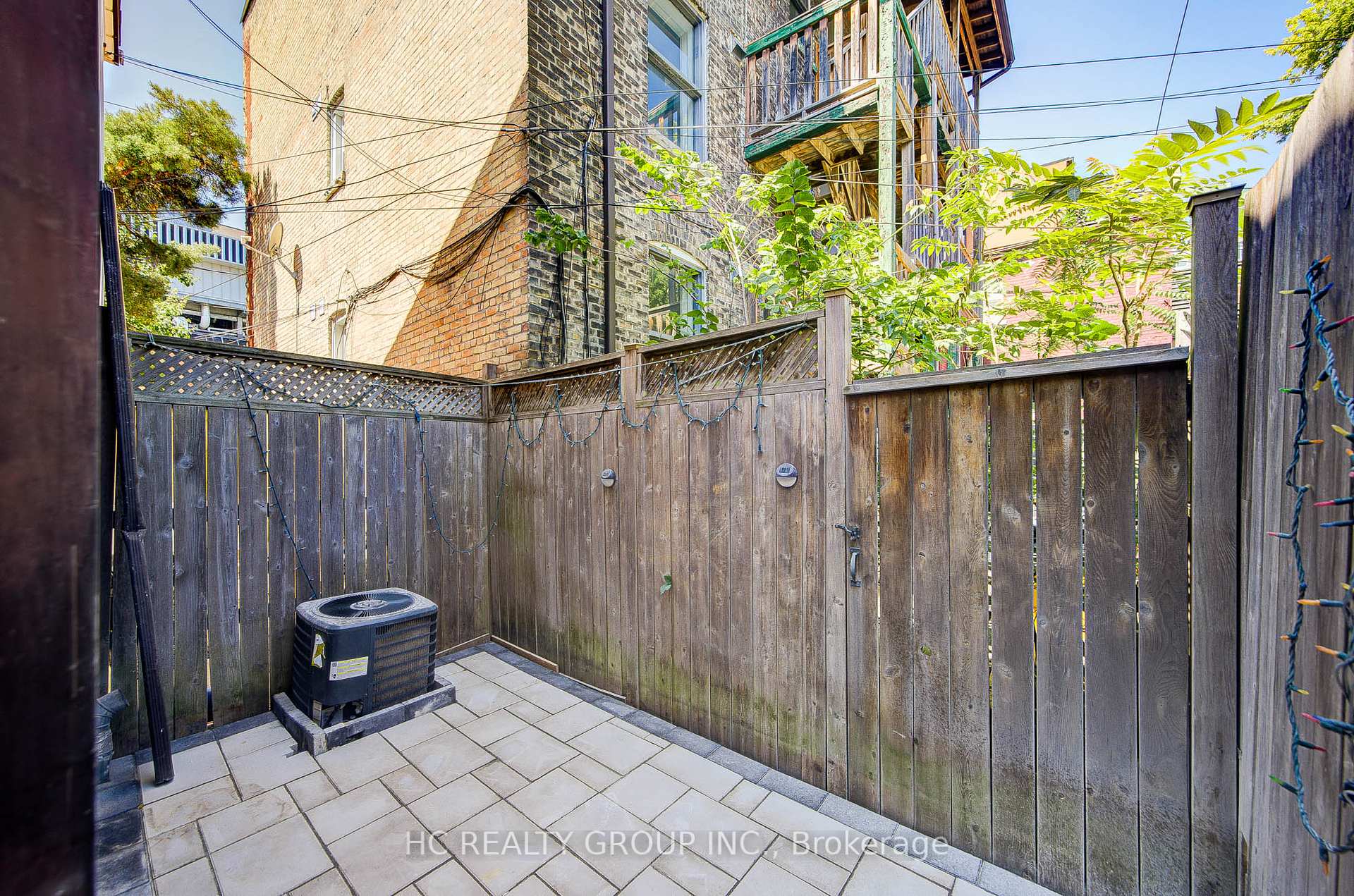 Photo 32 of 64 Wales Avenue, Toronto, Kensington-Chinatown — HOMEH