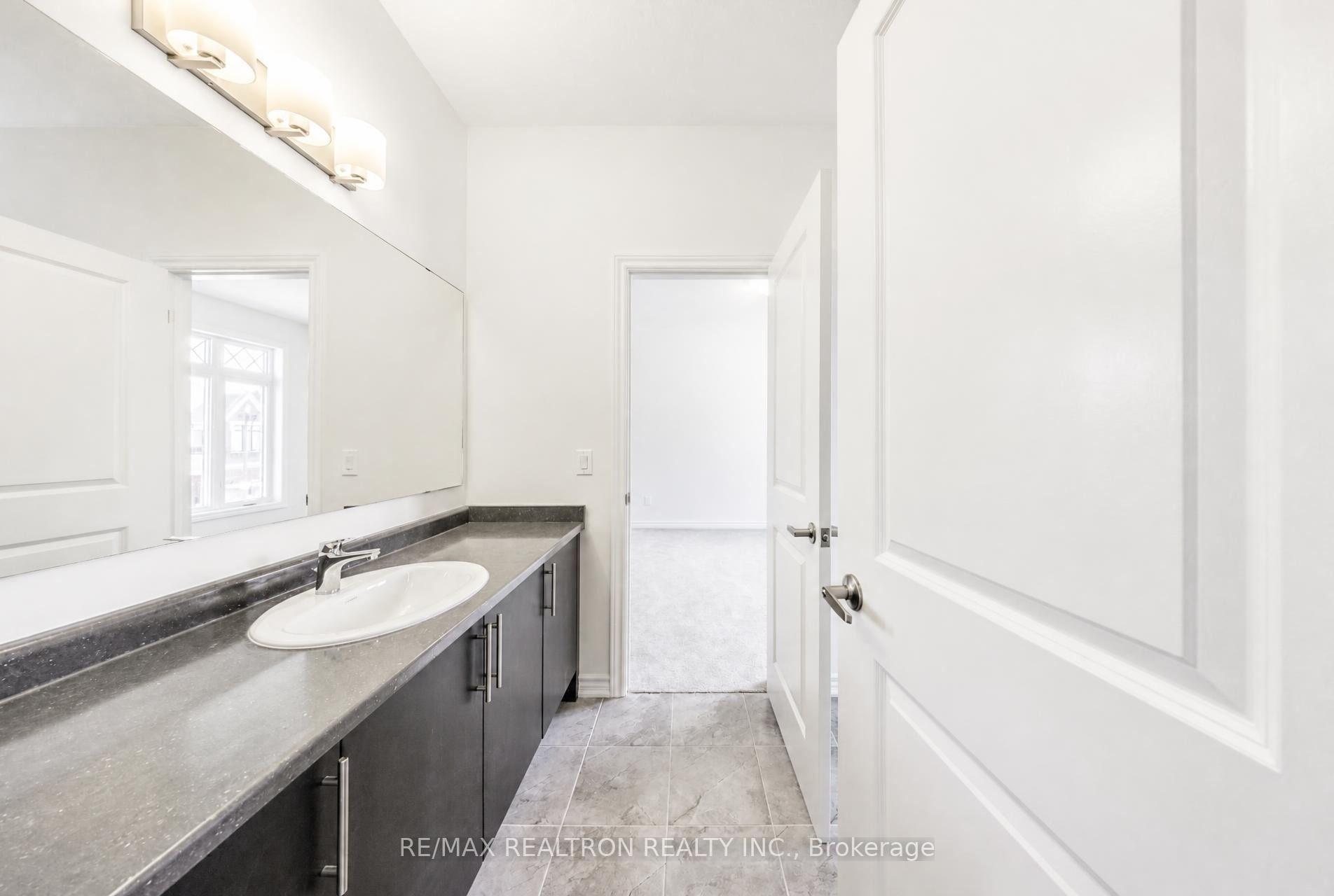 Photo 3 of 1041 Suddard Avenue, Oshawa, Kedron — HOMEH