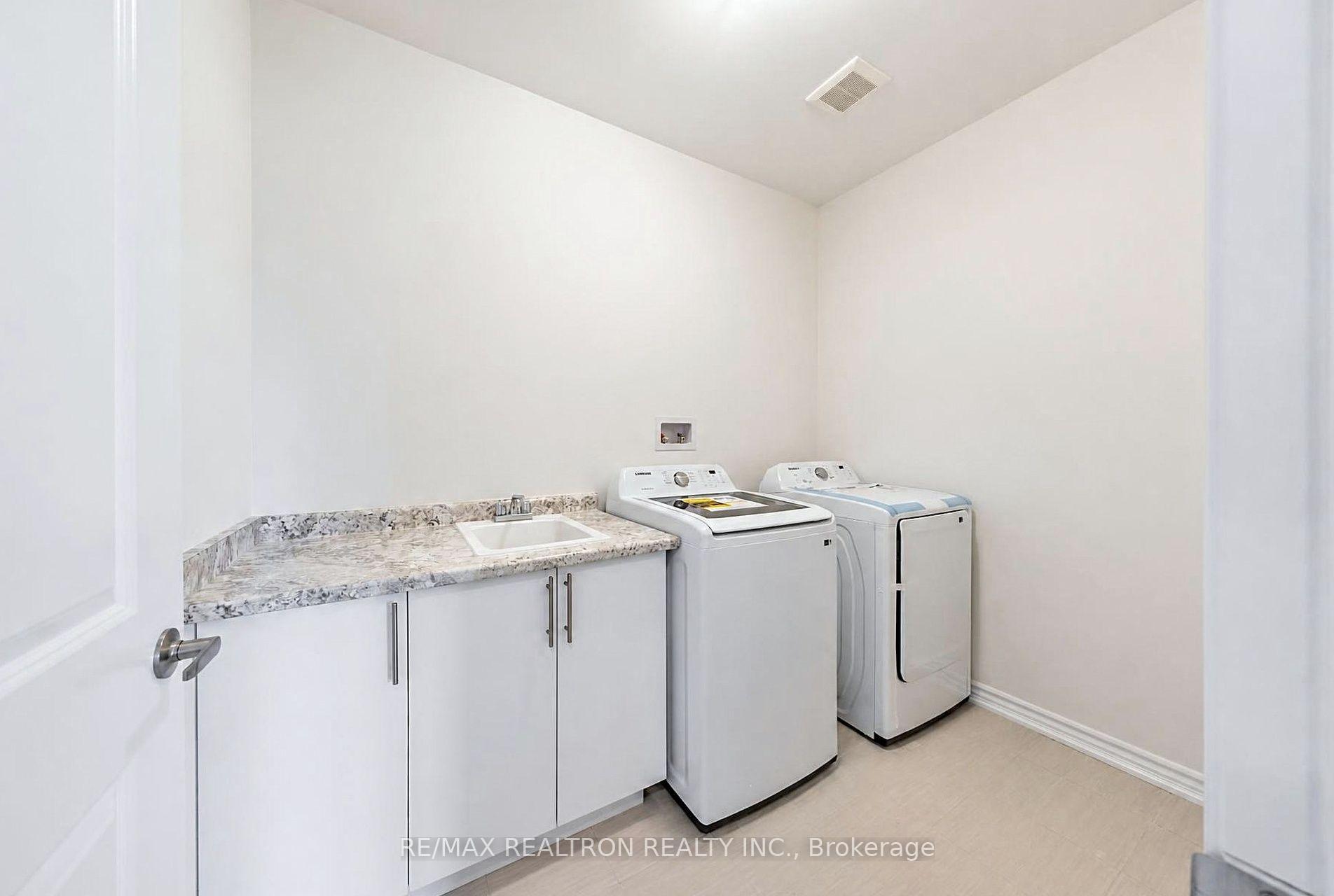 Photo 12 of 1041 Suddard Avenue, Oshawa, Kedron — HOMEH