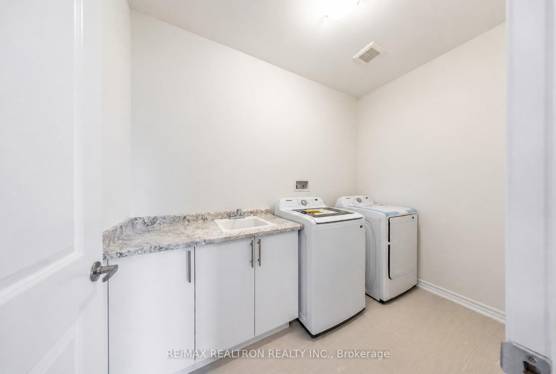 Photo 16 of 1041 Suddard Avenue, Oshawa, Kedron — HOMEH