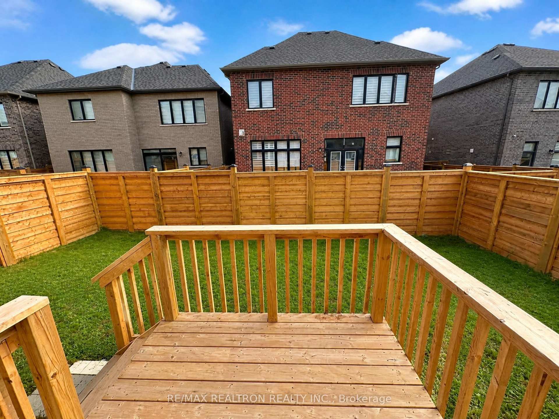 Photo 19 of 1041 Suddard Avenue, Oshawa, Kedron — HOMEH