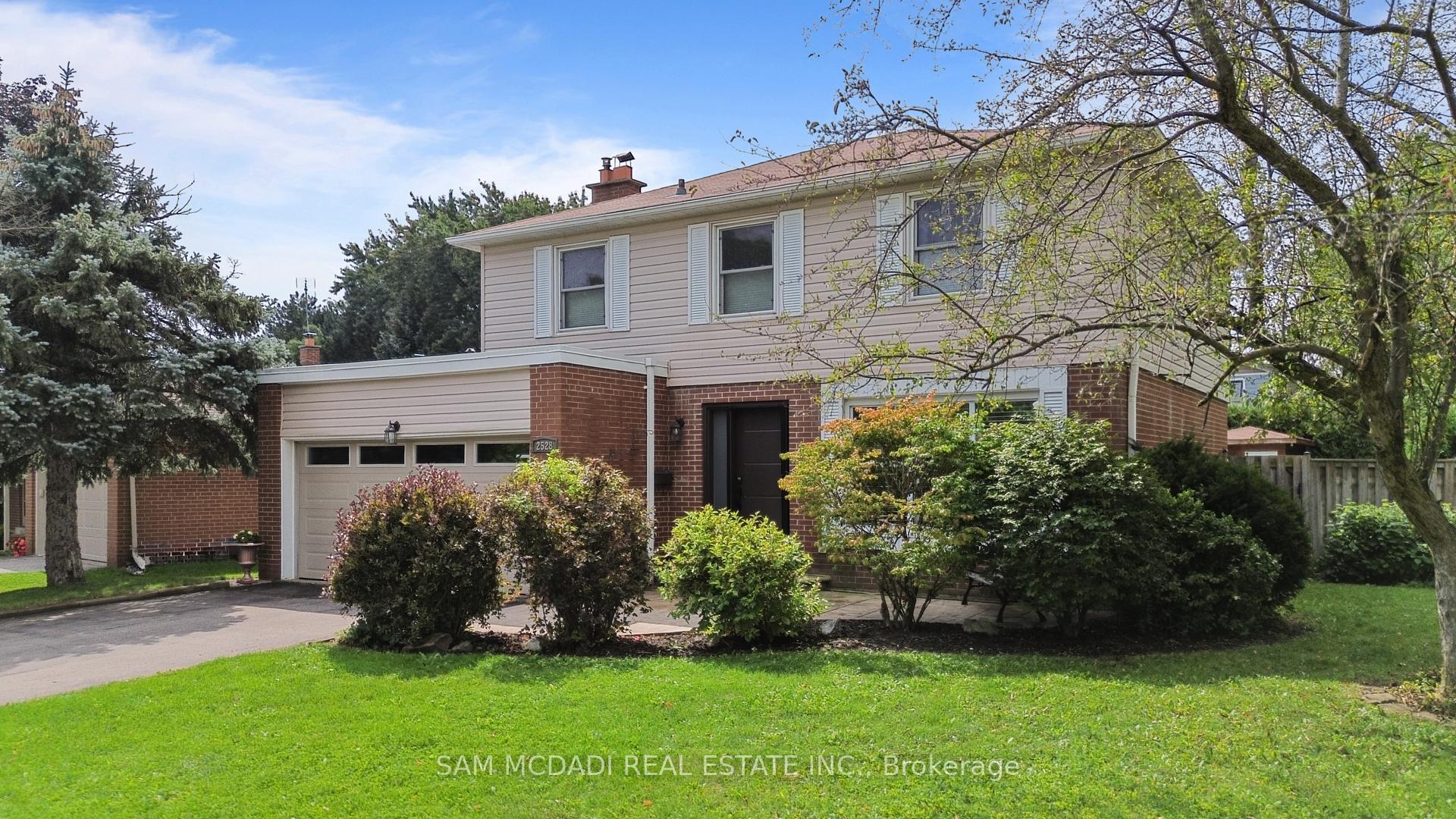 Photo 2 of 2528 Frankfield Road, Mississauga, Sheridan — HOMEH