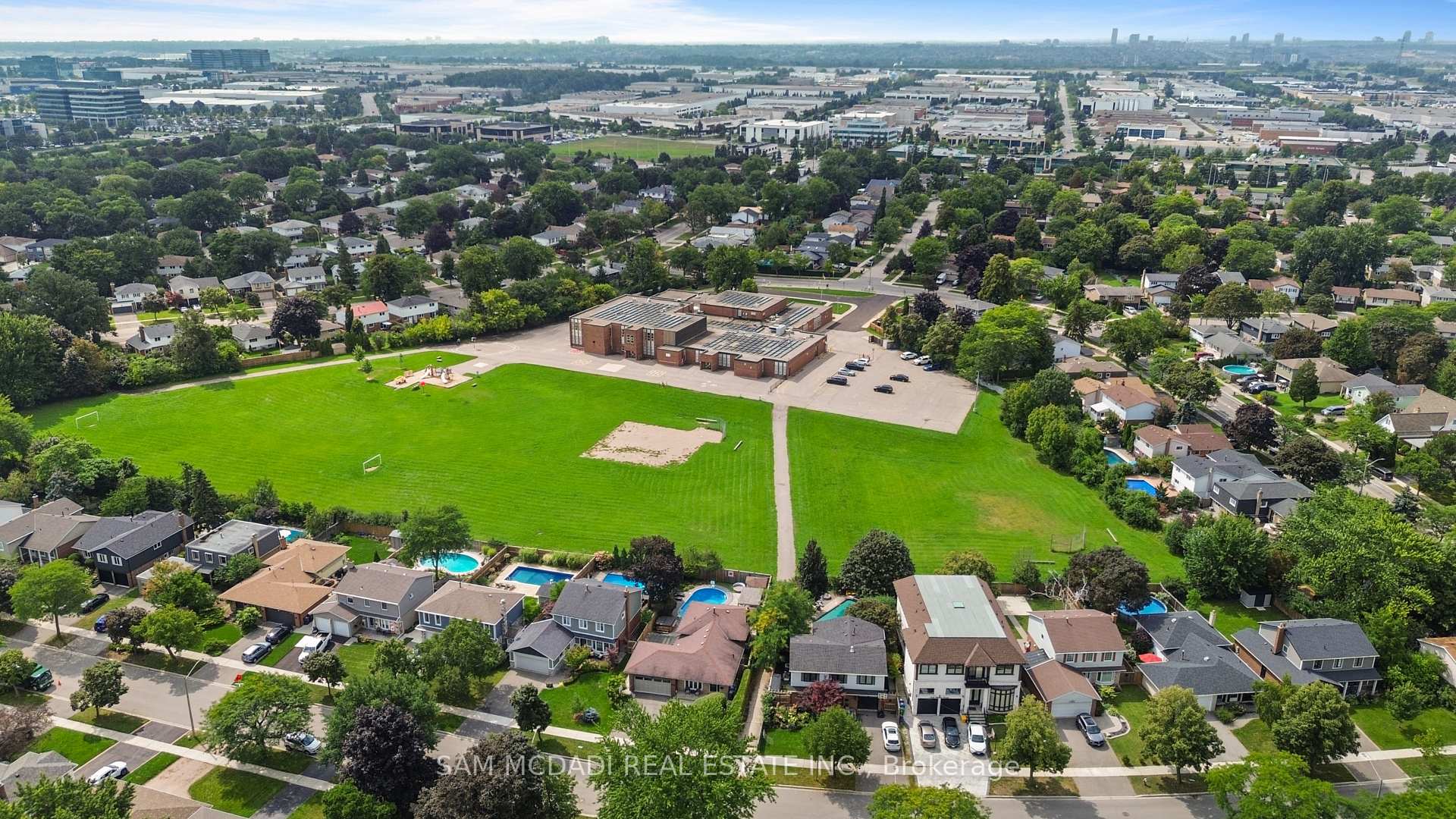 Photo 37 of 2528 Frankfield Road, Mississauga, Sheridan — HOMEH