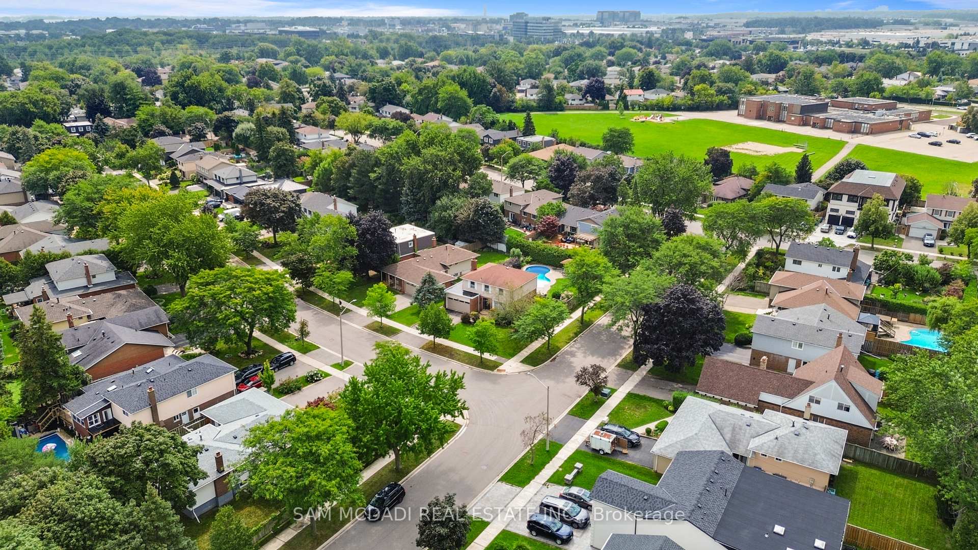 Photo 38 of 2528 Frankfield Road, Mississauga, Sheridan — HOMEH
