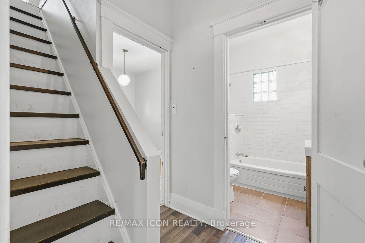 Photo 22 of 31 Mount Pleasant Avenue, London, North N — HOMEH