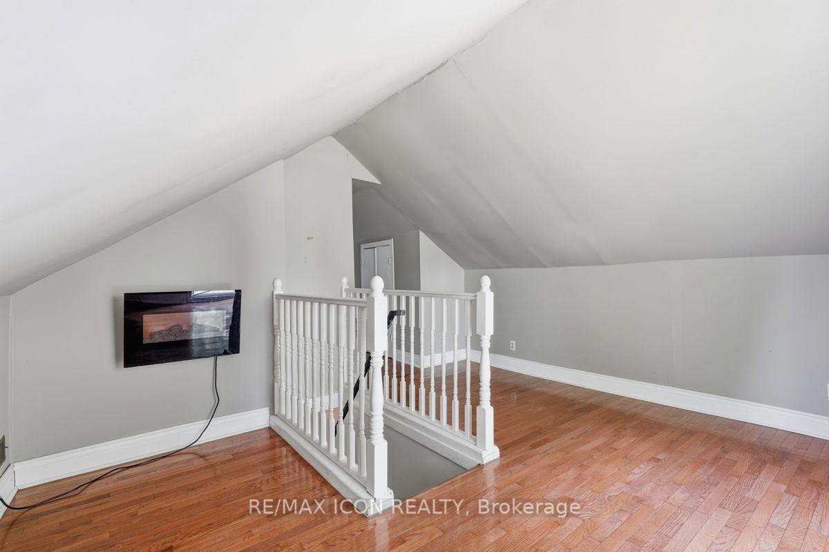 Photo 24 of 31 Mount Pleasant Avenue, London, North N — HOMEH