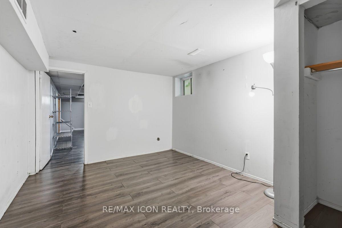 Photo 37 of 31 Mount Pleasant Avenue, London, North N — HOMEH