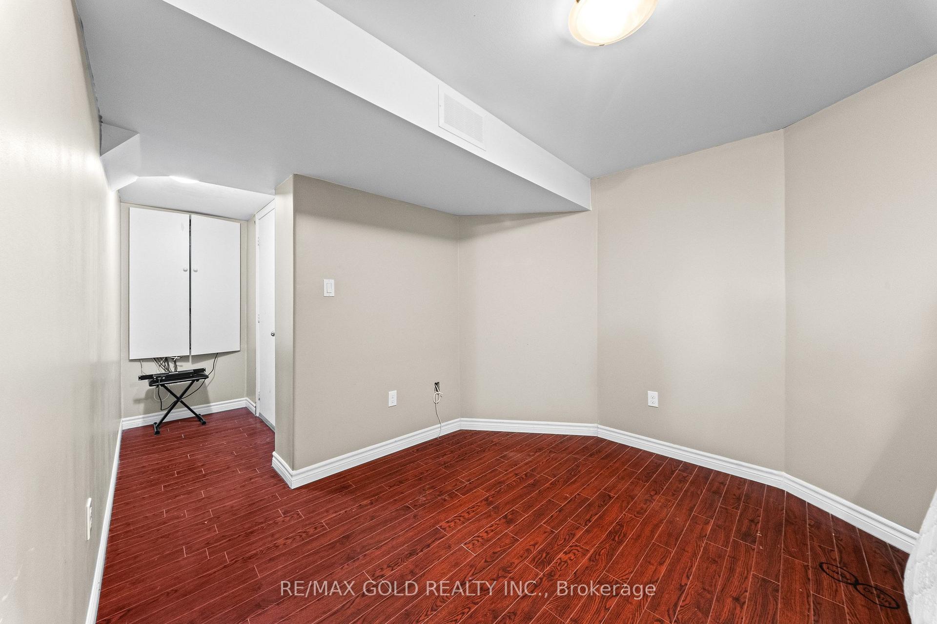 Photo 21 of 11 Maple Valley Street, Brampton, Bram East — HOMEH
