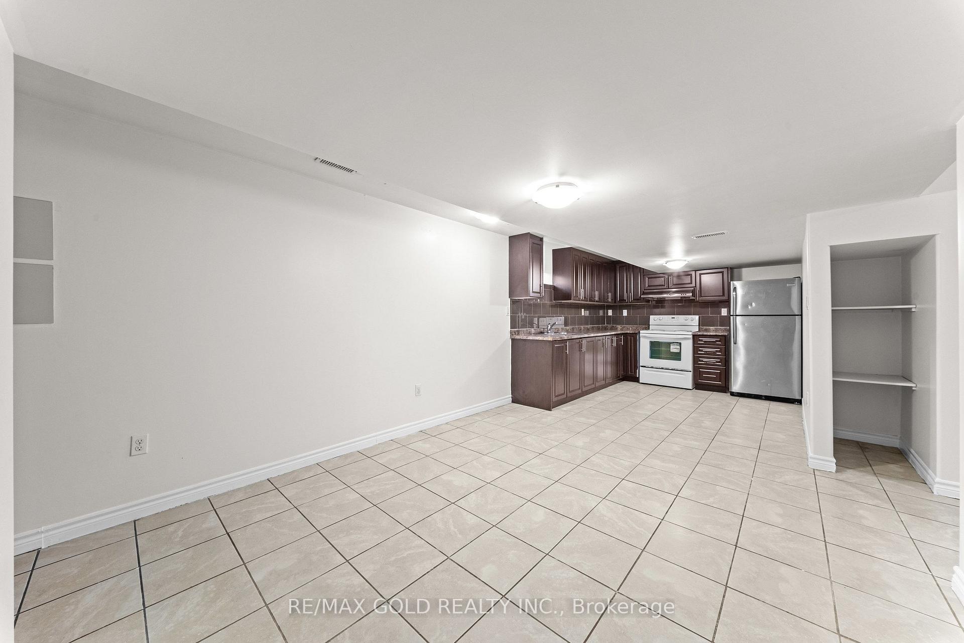 Photo 22 of 11 Maple Valley Street, Brampton, Bram East — HOMEH
