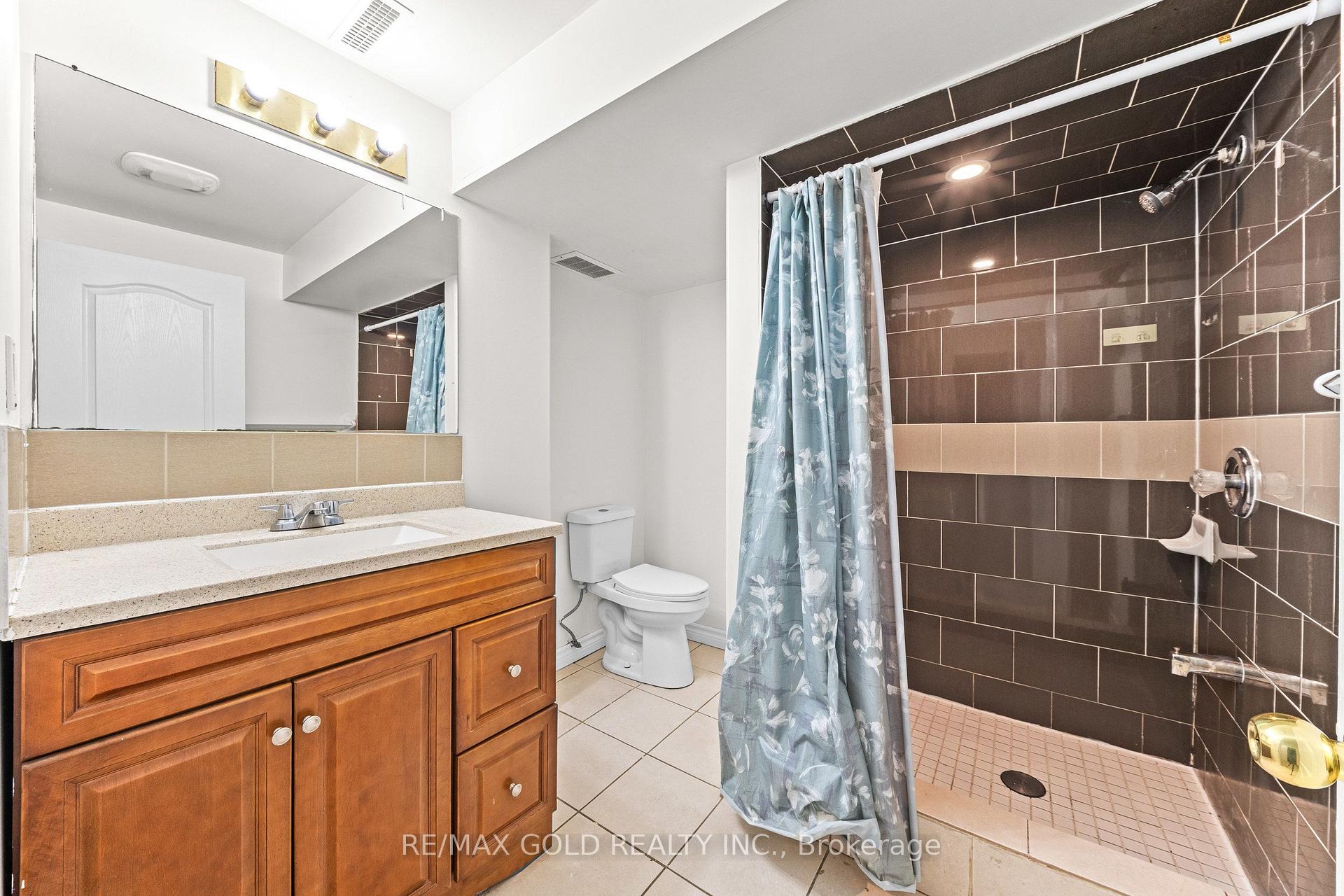 Photo 25 of 11 Maple Valley Street, Brampton, Bram East — HOMEH