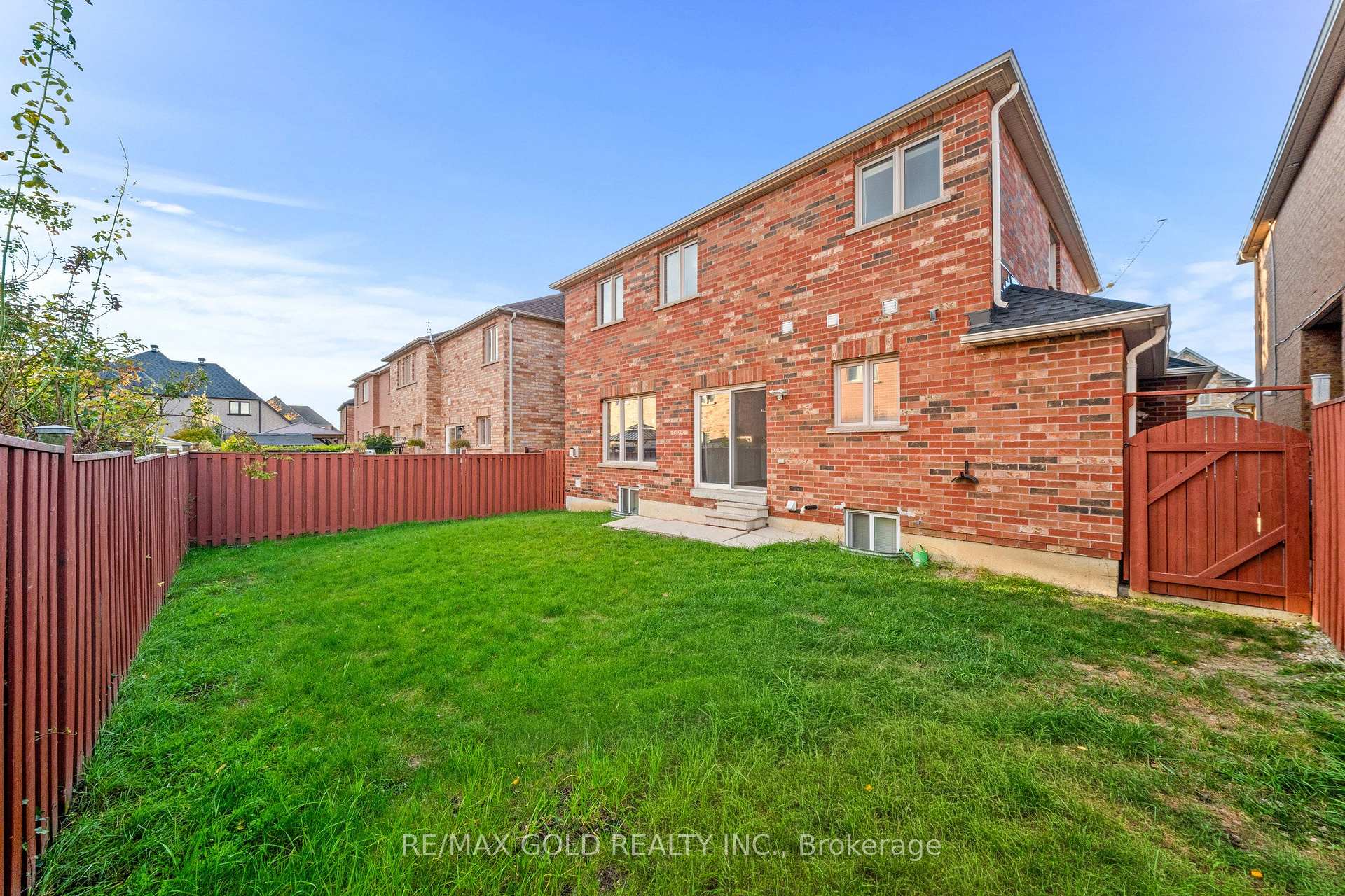 Photo 27 of 11 Maple Valley Street, Brampton, Bram East — HOMEH