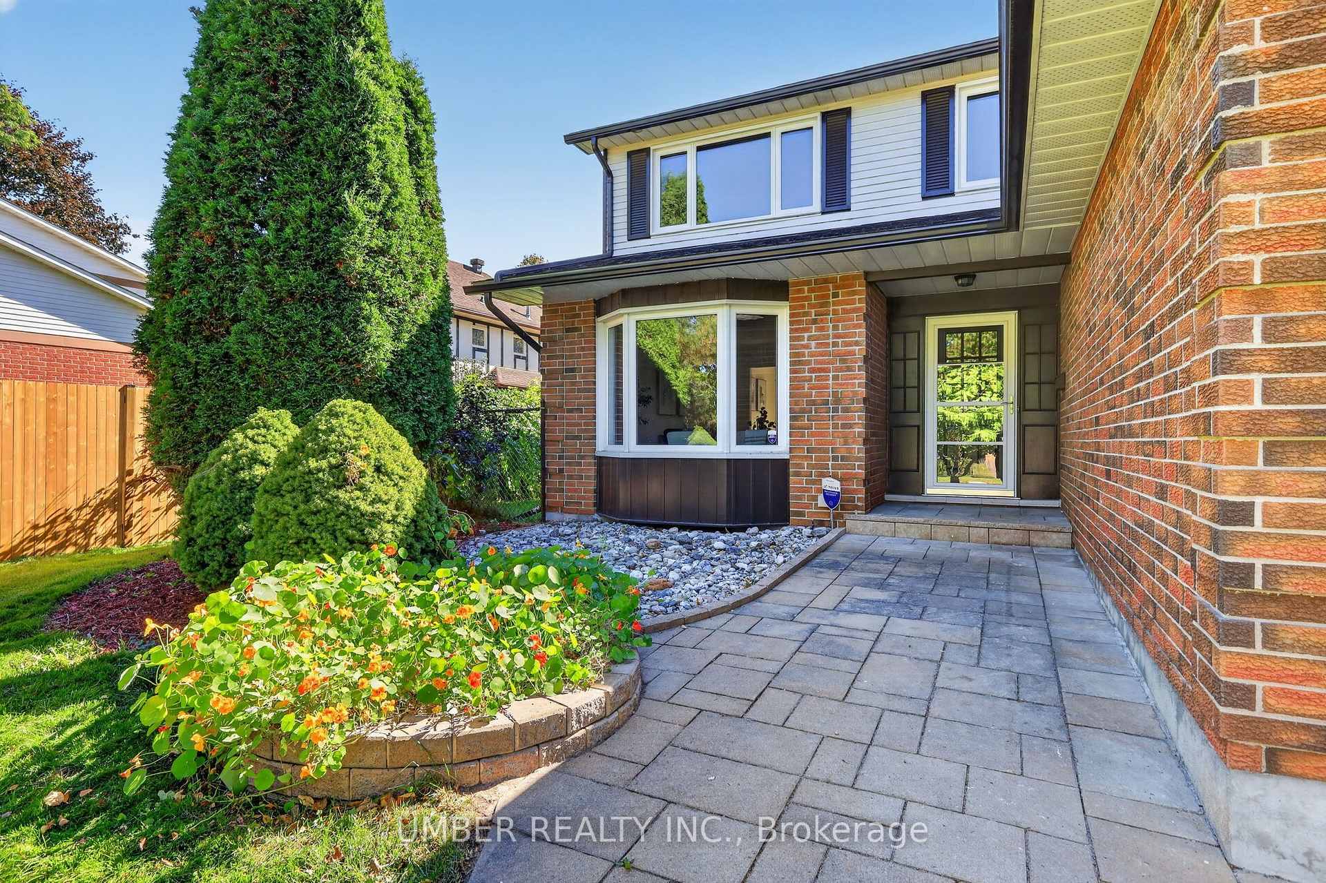 Photo 2 of 120 Hawk Crescent, Ottawa, Hunt Club/Western Community — HOMEH