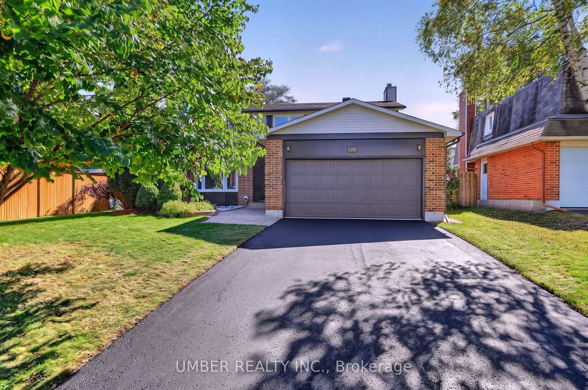 Photo 3 of 120 Hawk Crescent, Ottawa, Hunt Club/Western Community — HOMEH