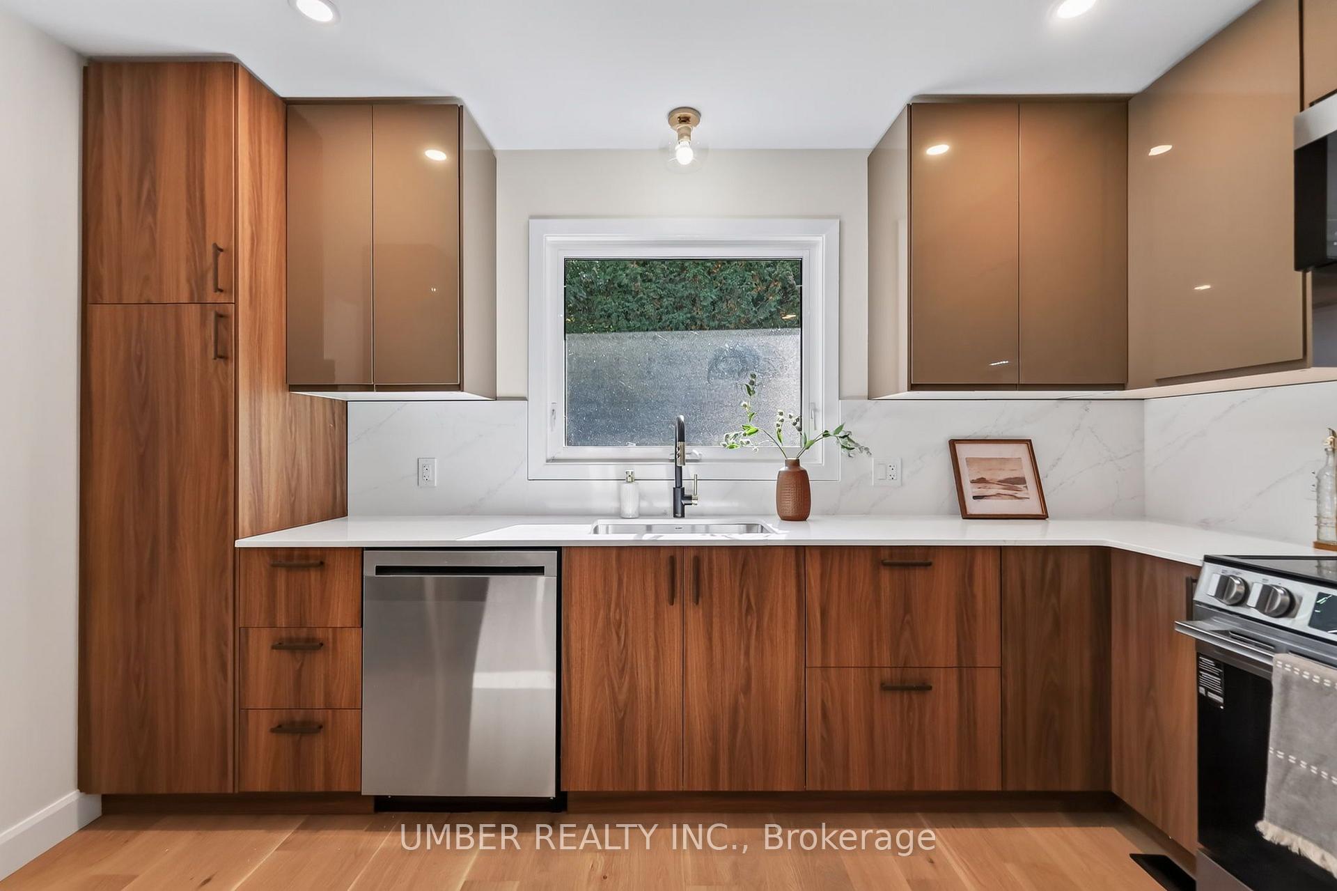 Photo 14 of 120 Hawk Crescent, Ottawa, Hunt Club/Western Community — HOMEH
