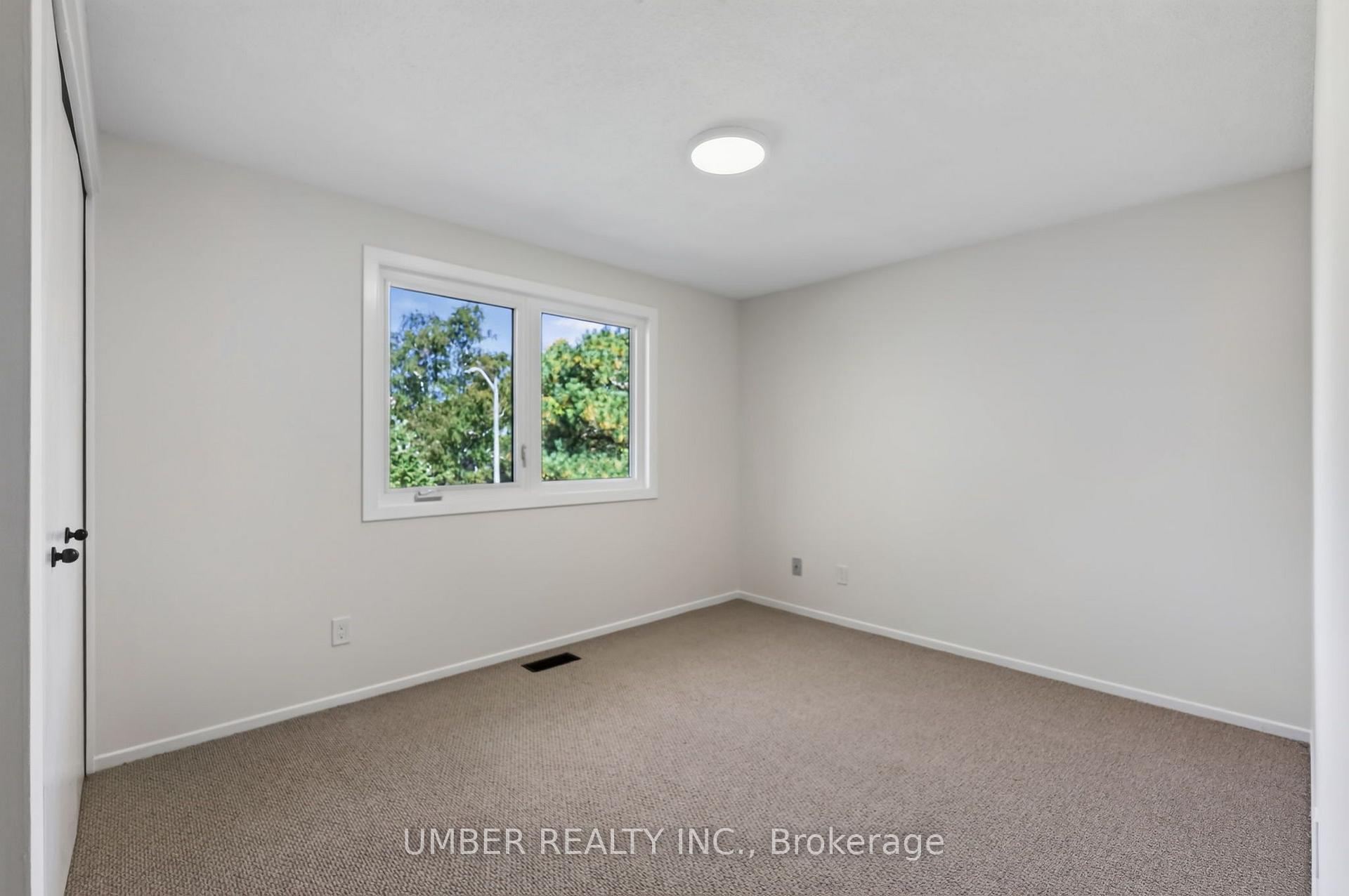 Photo 36 of 120 Hawk Crescent, Ottawa, Hunt Club/Western Community — HOMEH