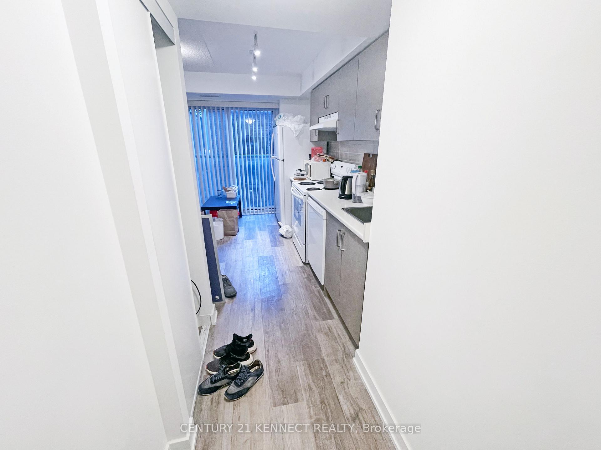 Photo 3 of Unit 502R, 231 College Street, Toronto, Kensington-Chinatown — HOMEH