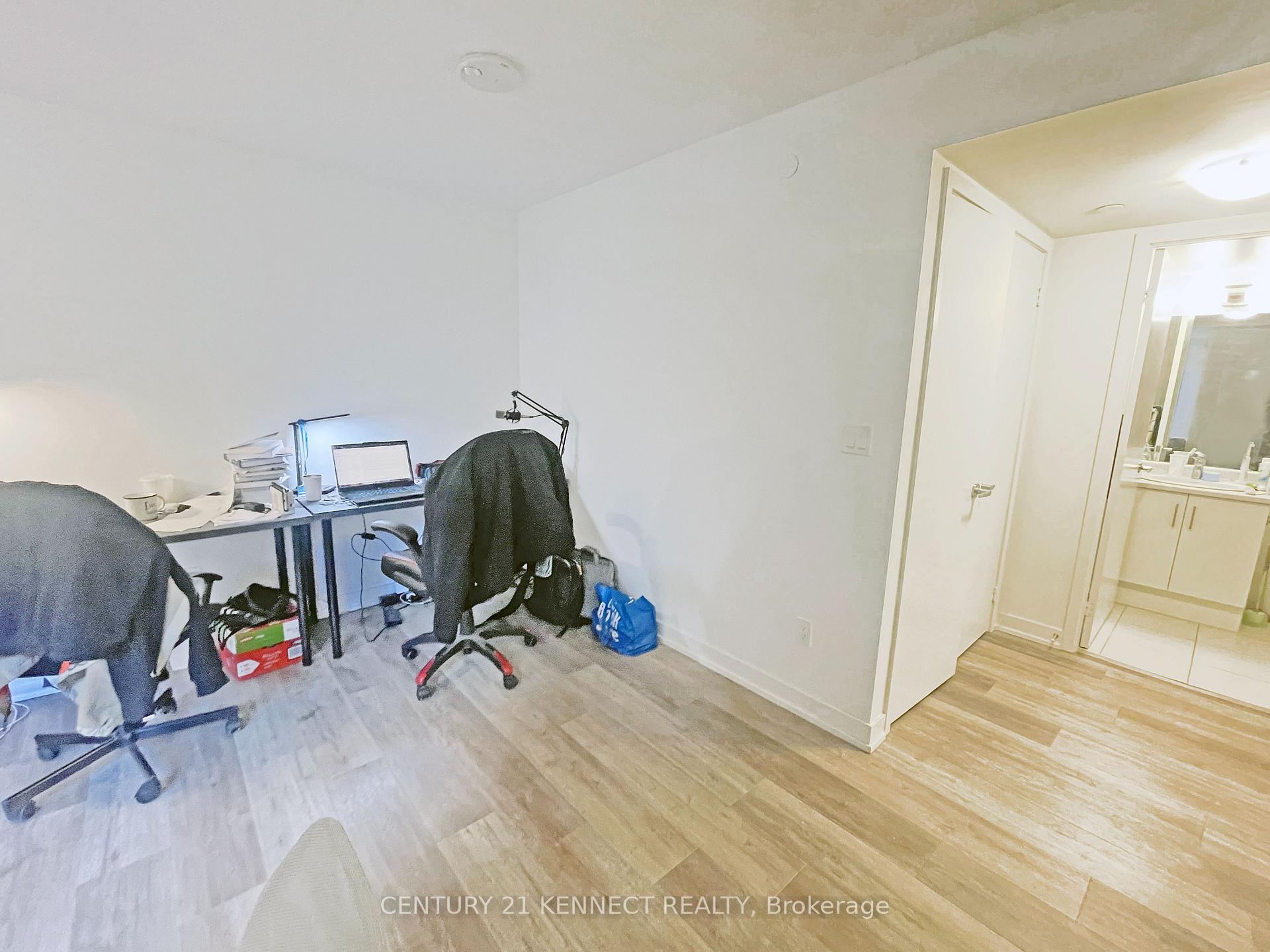 Photo 6 of Unit 502R, 231 College Street, Toronto, Kensington-Chinatown — HOMEH