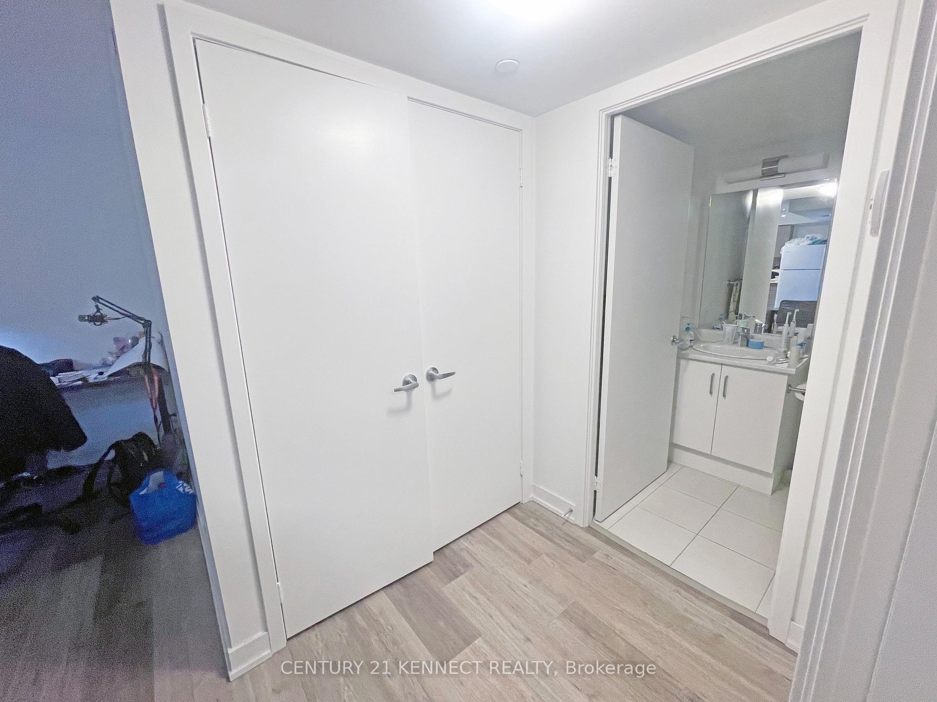 Photo 11 of Unit 502R, 231 College Street, Toronto, Kensington-Chinatown — HOMEH