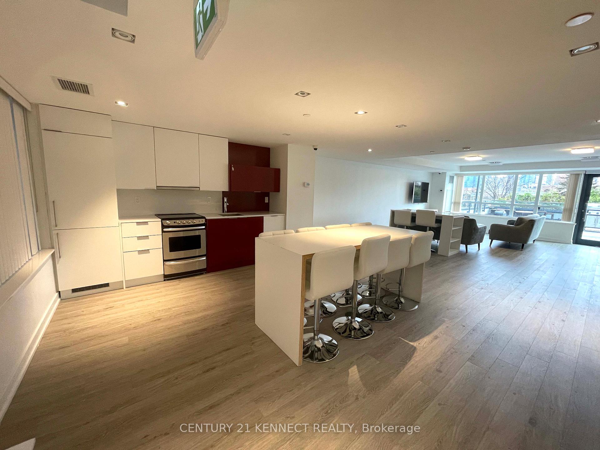 Photo 17 of Unit 502R, 231 College Street, Toronto, Kensington-Chinatown — HOMEH