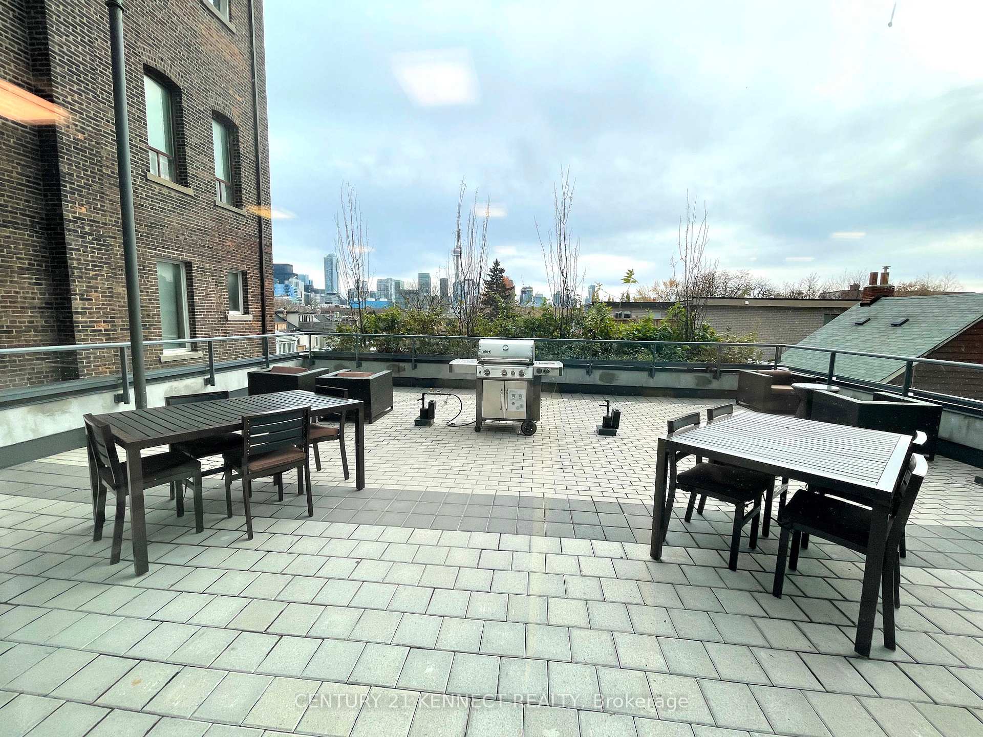 Photo 19 of Unit 502R, 231 College Street, Toronto, Kensington-Chinatown — HOMEH