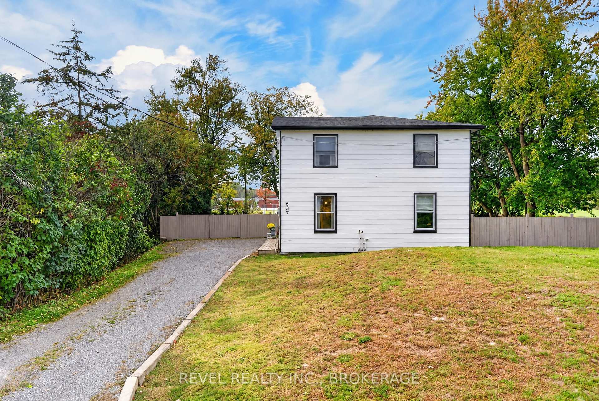 Photo 2 of 637 Collins Bay Road, Kingston, South of Taylor-Kidd Blvd — HOMEH