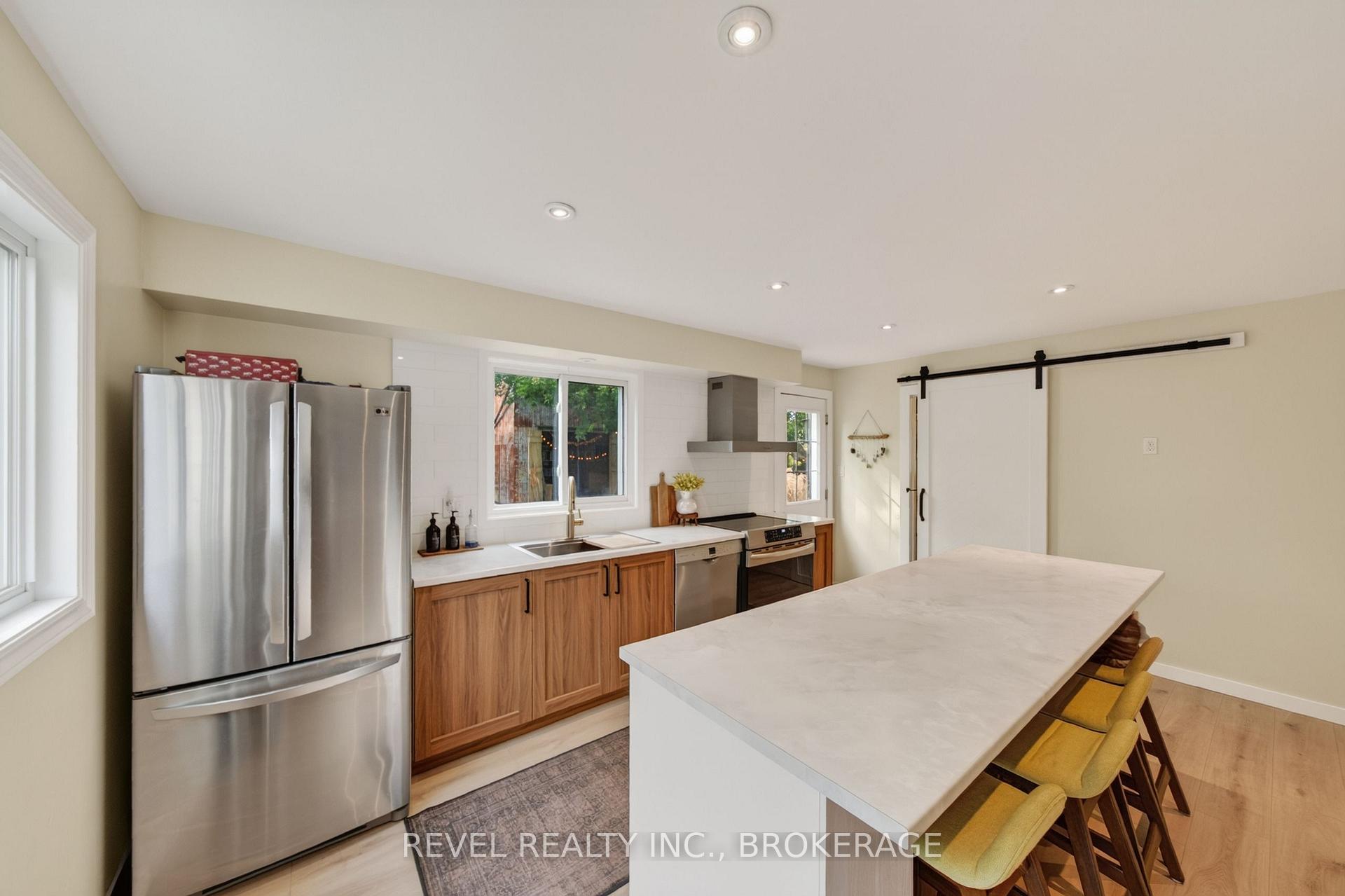Photo 15 of 637 Collins Bay Road, Kingston, South of Taylor-Kidd Blvd — HOMEH