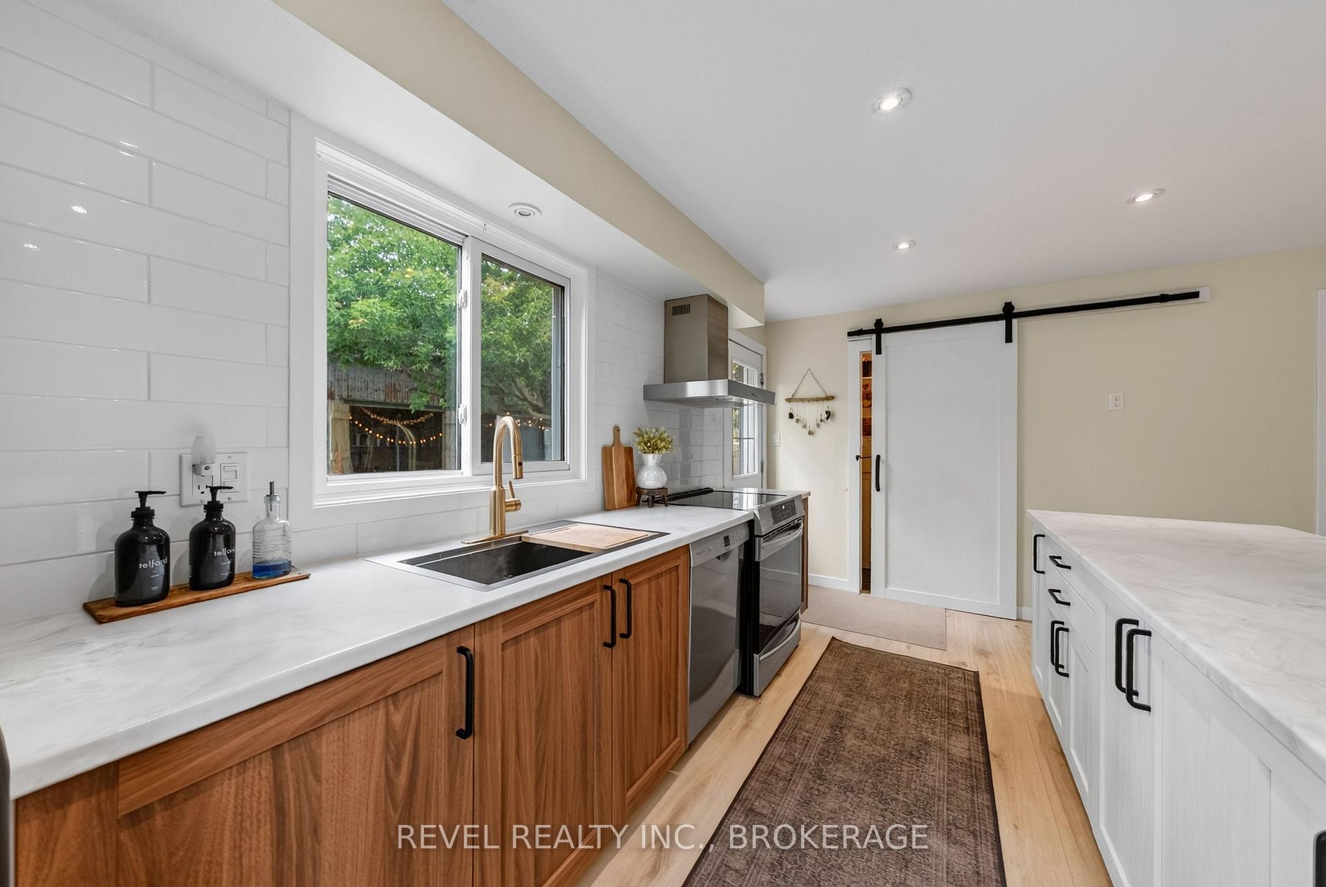 Photo 17 of 637 Collins Bay Road, Kingston, South of Taylor-Kidd Blvd — HOMEH