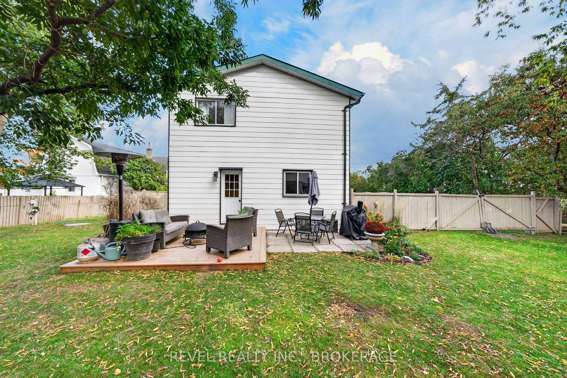 Photo 40 of 637 Collins Bay Road, Kingston, South of Taylor-Kidd Blvd — HOMEH