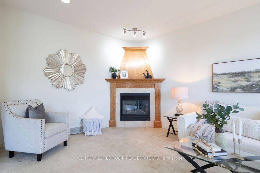 Photo 5 of 516 Harris Circle, Strathroy-Caradoc, NE — HOMEH