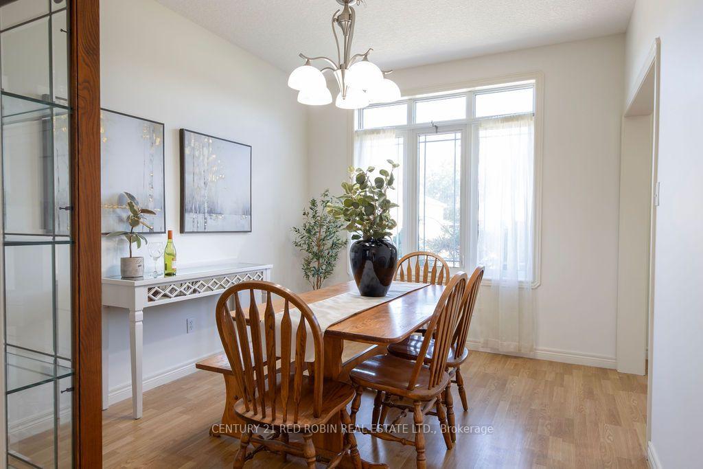 Photo 15 of 516 Harris Circle, Strathroy-Caradoc, NE — HOMEH