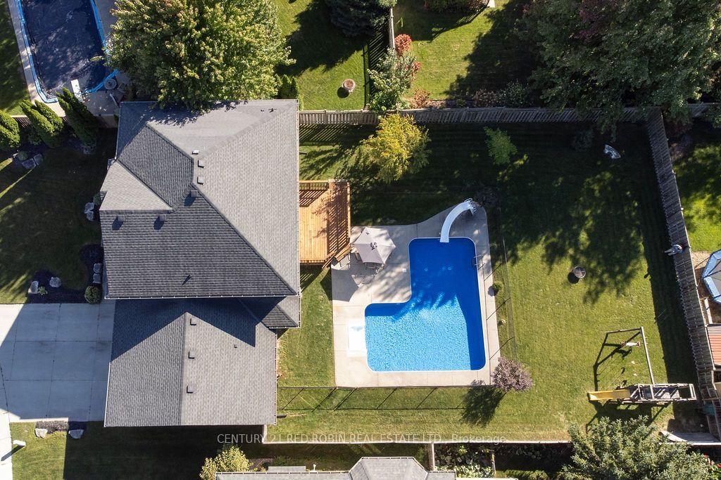 Photo 39 of 516 Harris Circle, Strathroy-Caradoc, NE — HOMEH