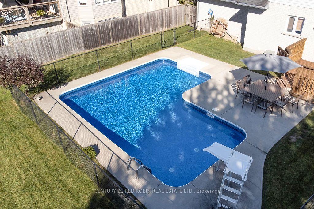 Photo 40 of 516 Harris Circle, Strathroy-Caradoc, NE — HOMEH
