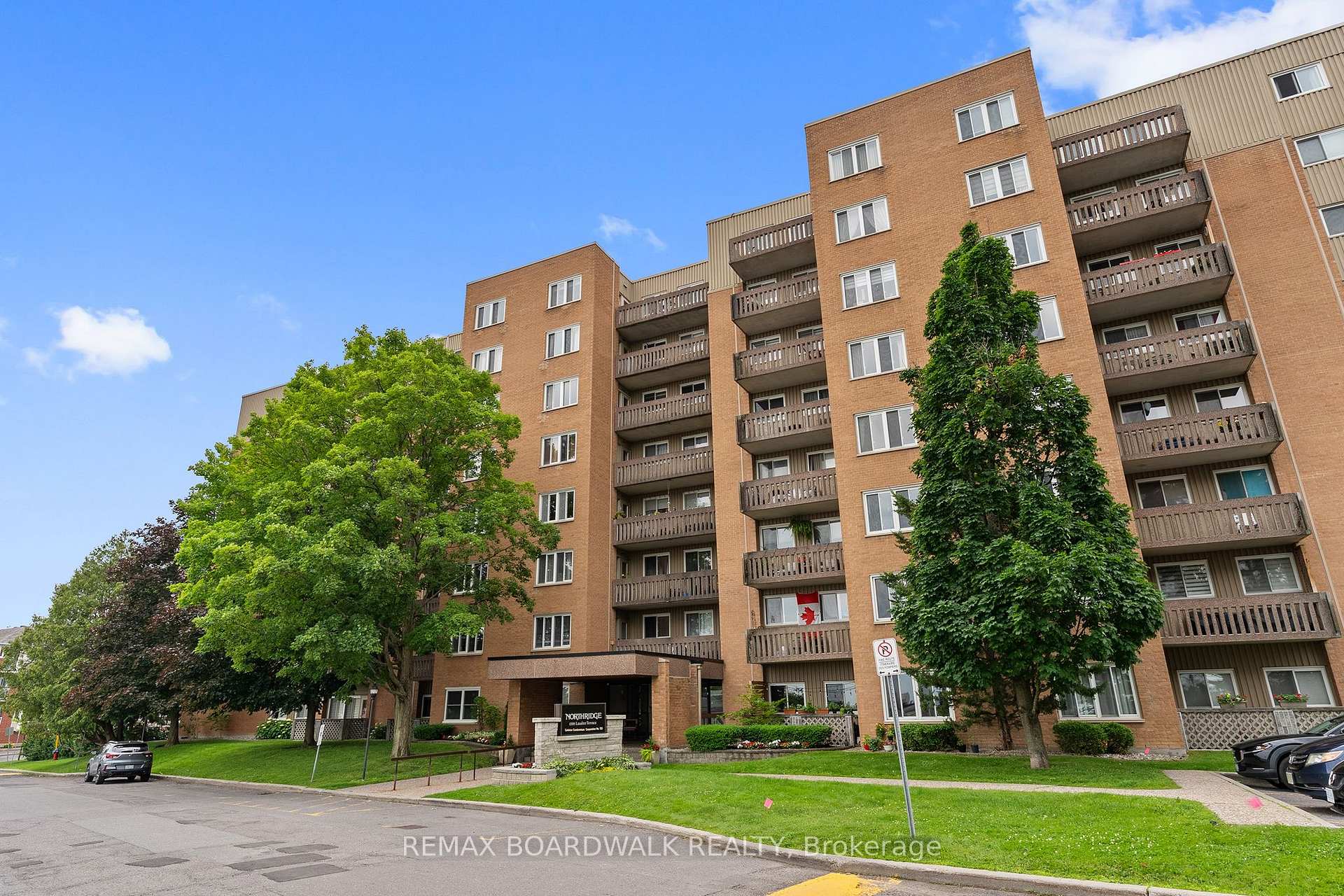 Photo 2 of Unit 503, 1599 Lassiter Terrace, Ottawa, Beaconwood — HOMEH