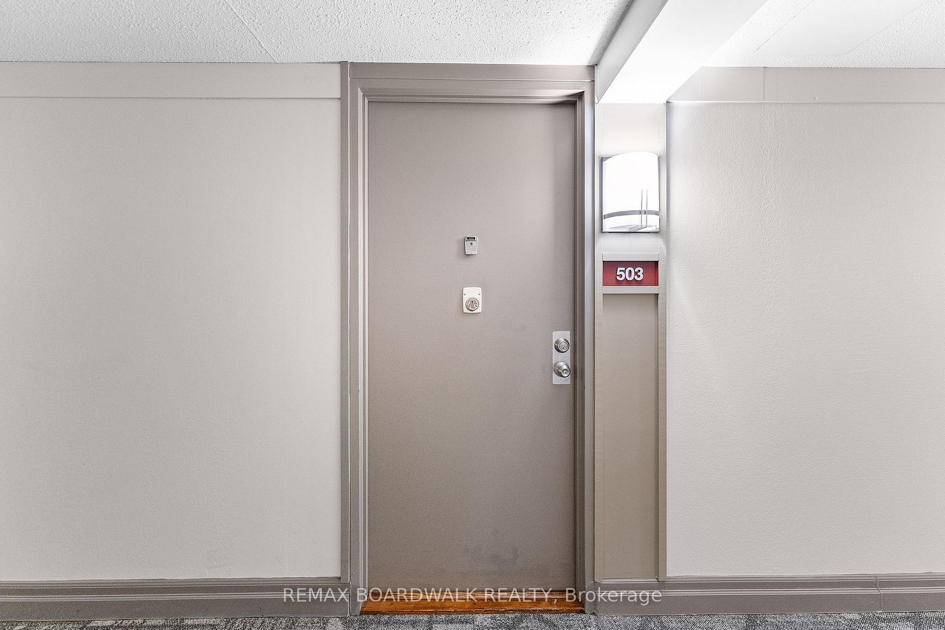 Photo 4 of Unit 503, 1599 Lassiter Terrace, Ottawa, Beaconwood — HOMEH