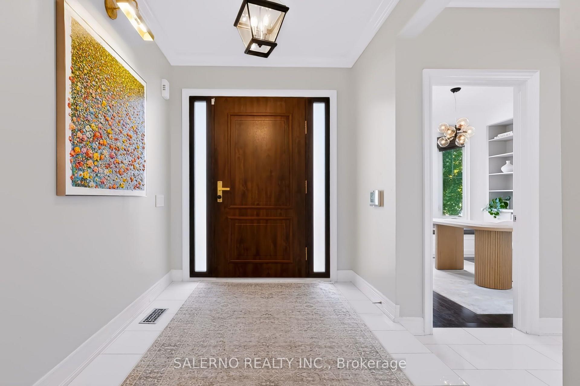 Photo 4 of 45 Woodgate Pines Drive, Vaughan, Kleinburg — HOMEH